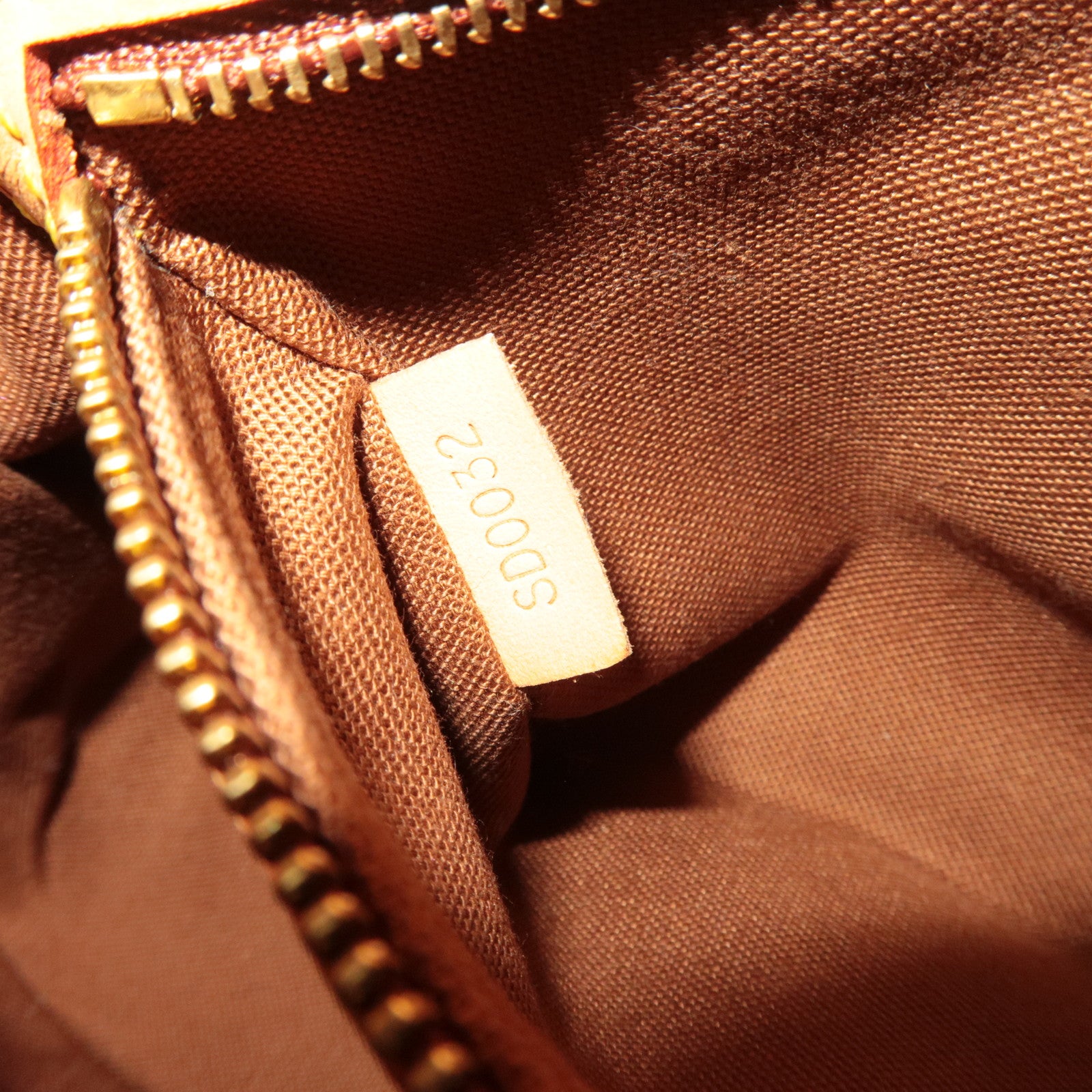 Louis Vuitton Monogram Mini Looping Bag M51147