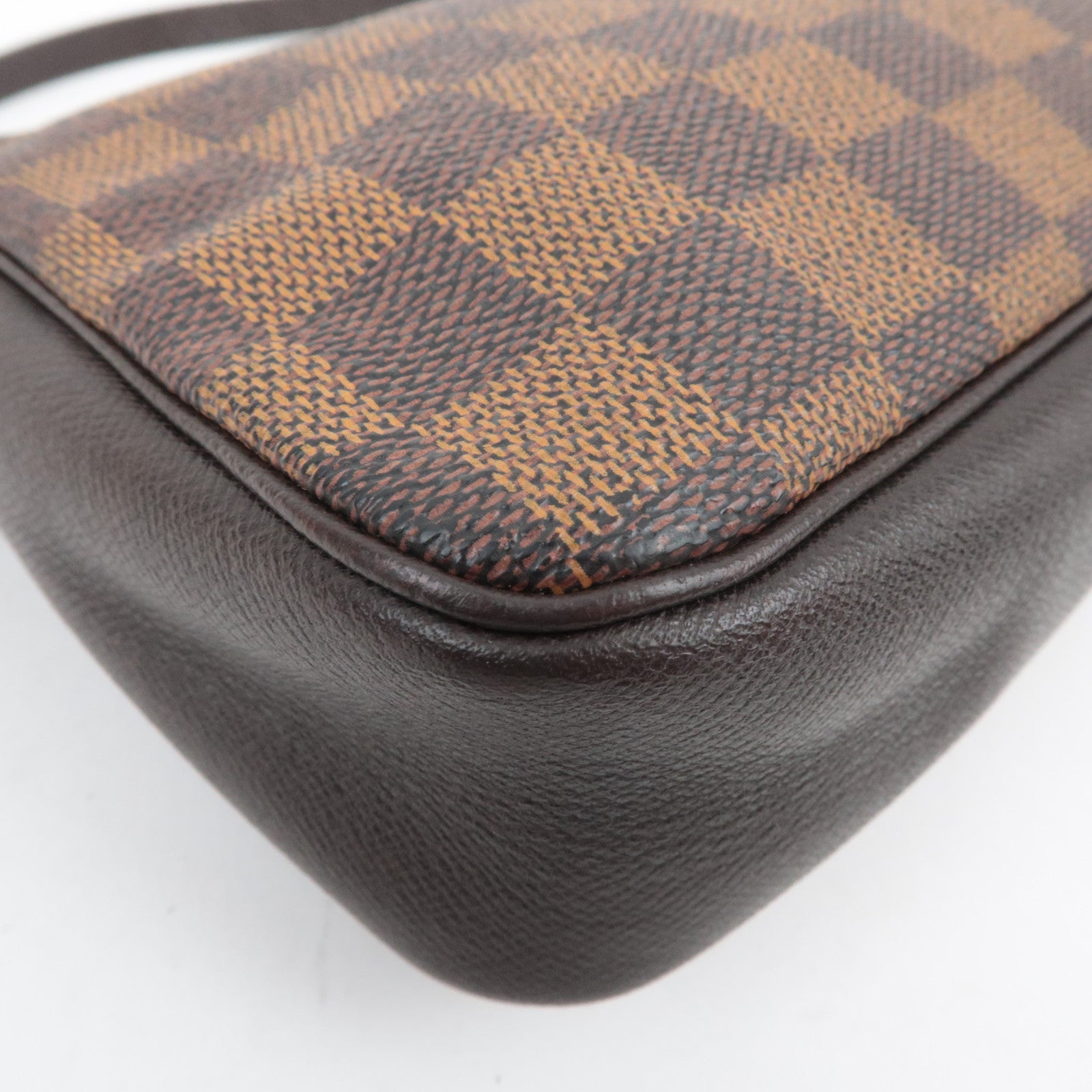 Louis Vuitton Damier Trousse Makeup Accessory N51982