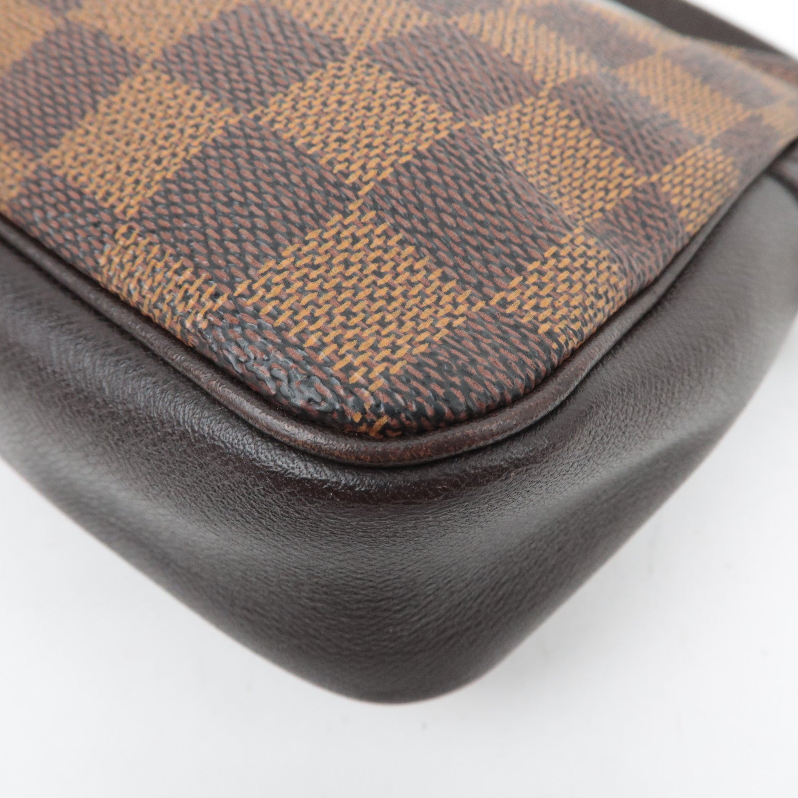 Louis Vuitton Damier Trousse Makeup Accessory N51982