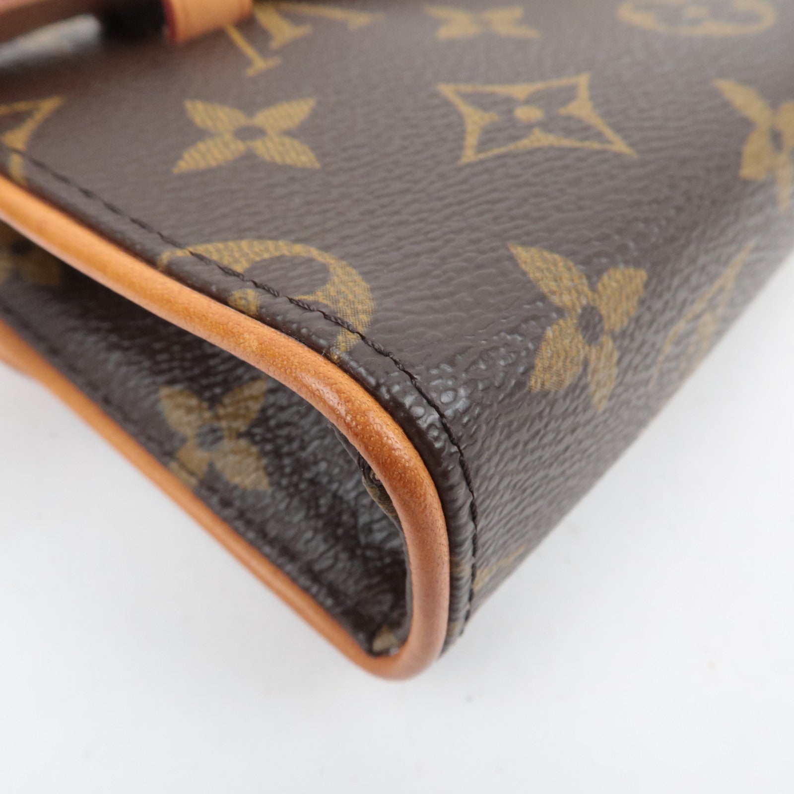 Louis Vuitton Monogram Pochette Florentine Body Bag M51855