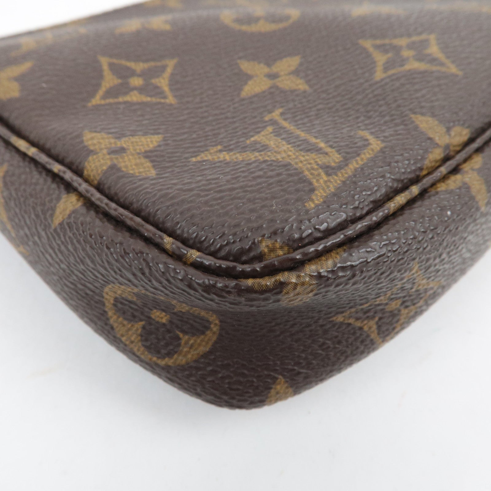 Louis Vuitton Monogram Pochette Accessories Handbag M51980