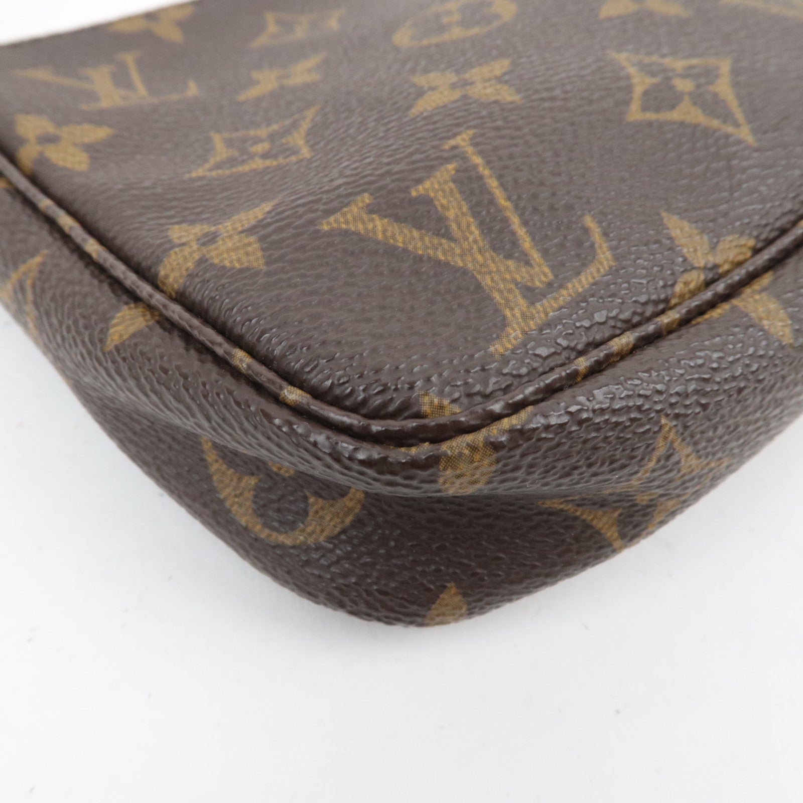 Louis Vuitton Monogram Pochette Accessories Handbag M51980
