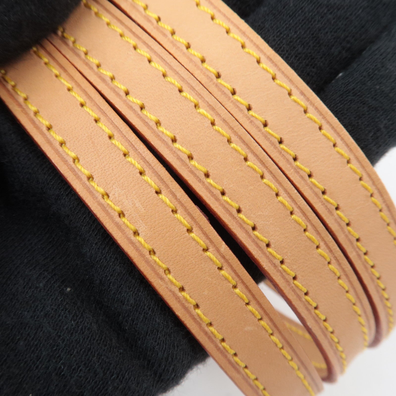 Louis Vuitton Leather Shoulder Strap Beige Full Length 120cm Width 1.2cm J00145
