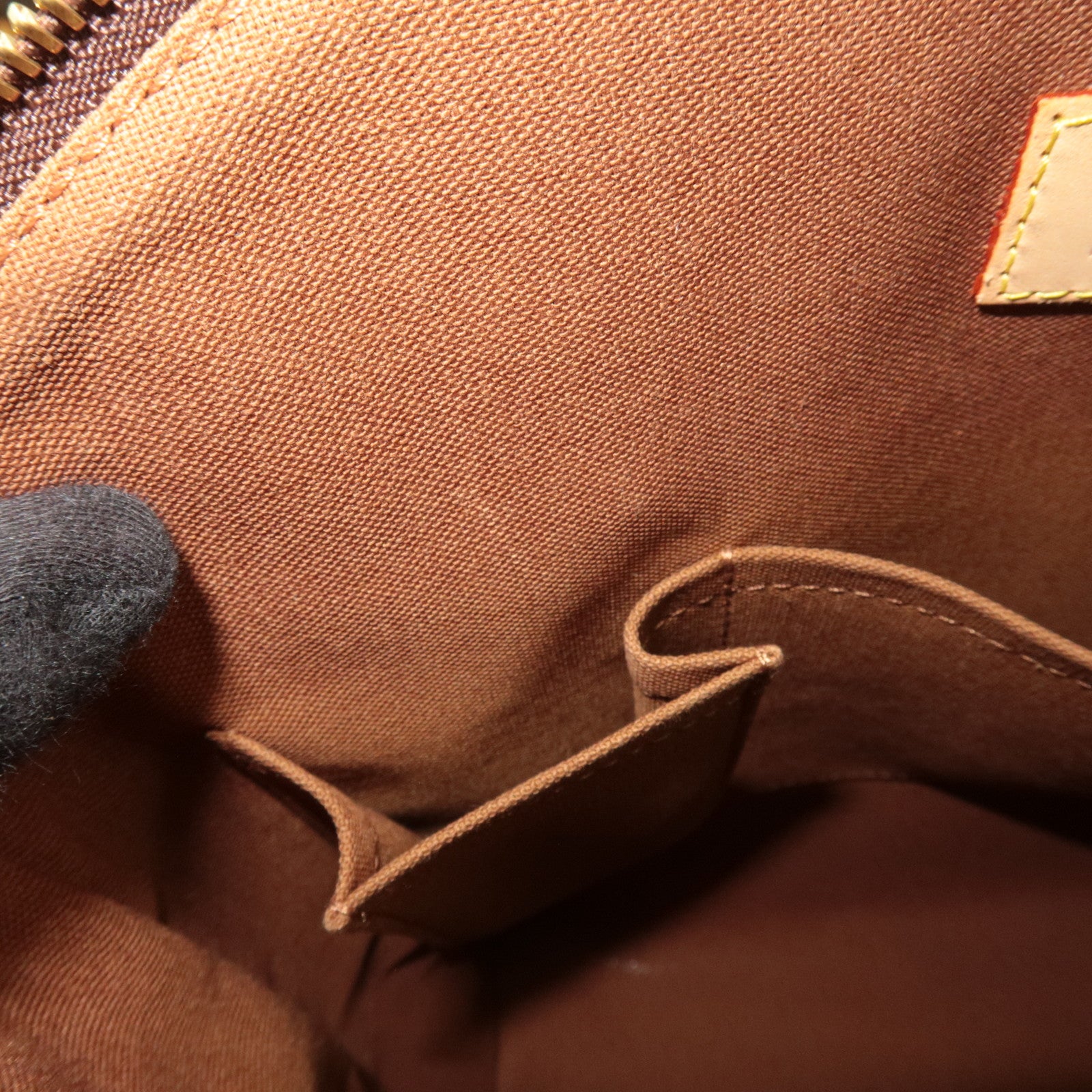 Louis Vuitton Monogram Lockit Handbag M40102