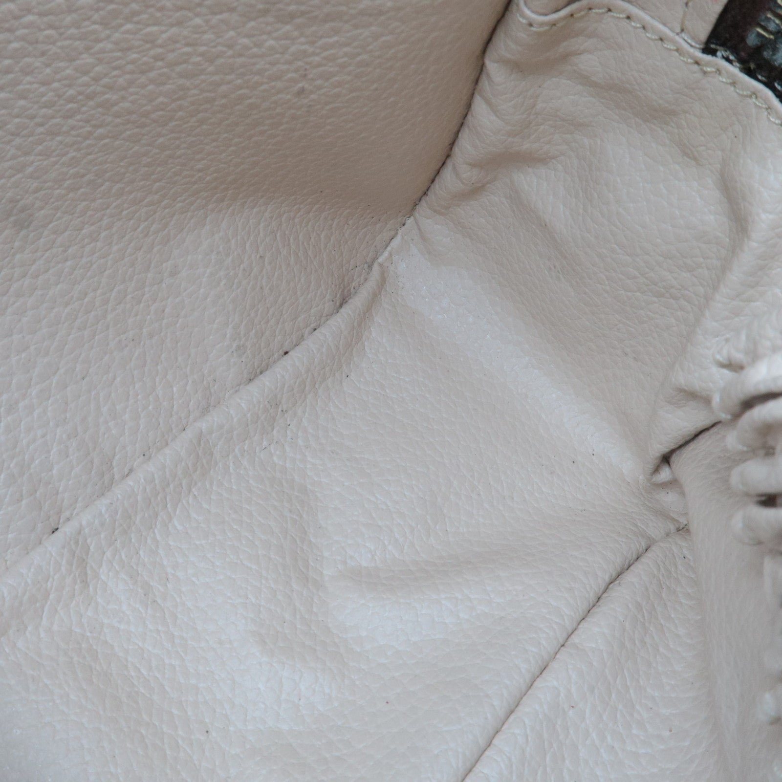 Louis Vuitton Monogram Trousse Toilette 28 Toiletry Bag M47522