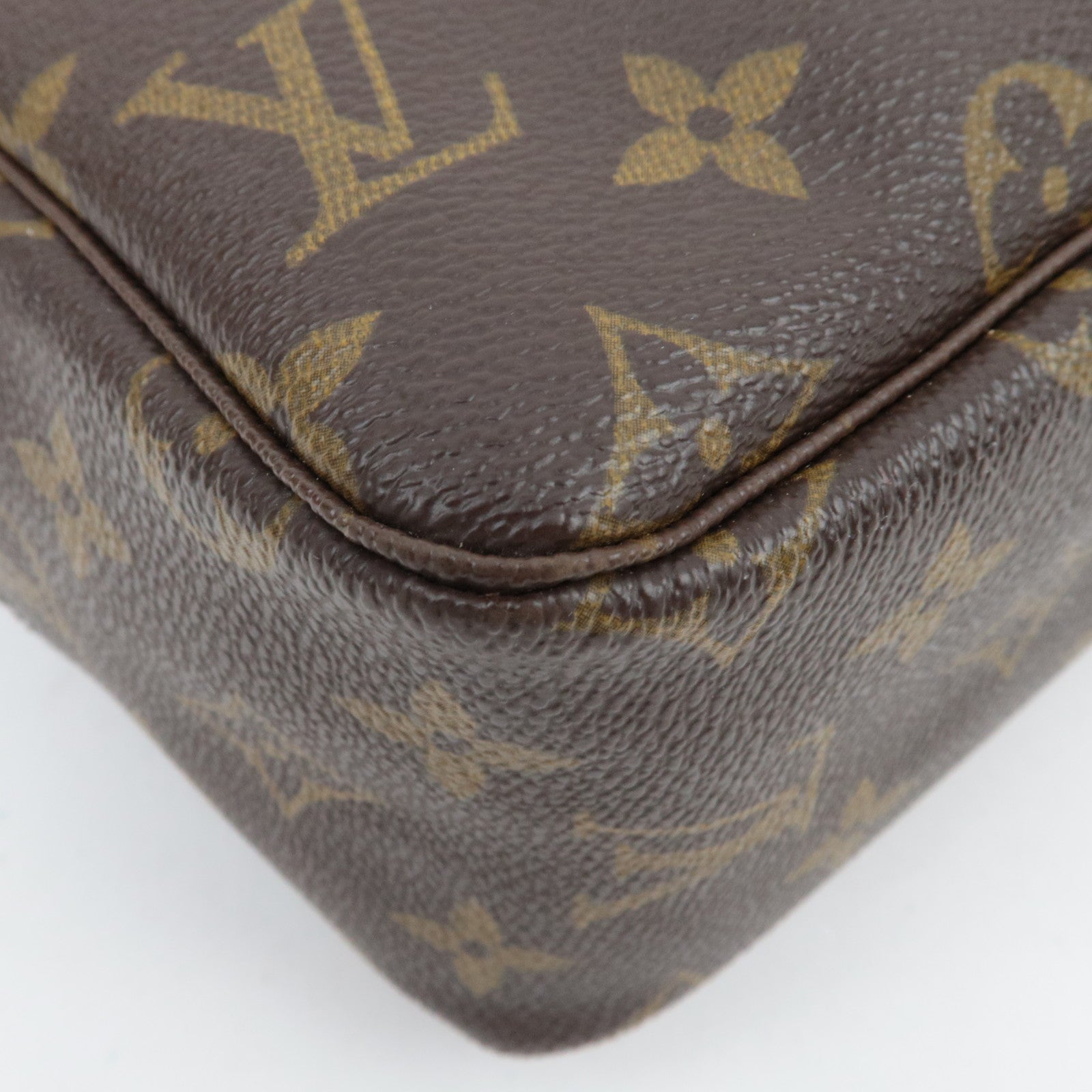 Louis Vuitton Monogram Trousse Toilette 28 Toiletry Bag M47522