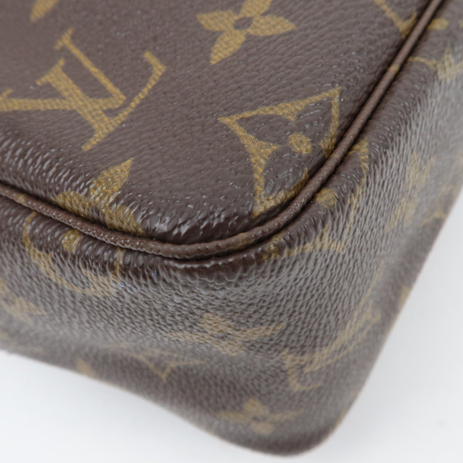 Louis Vuitton Monogram Trousse Toilette 28 Toiletry Bag M47522