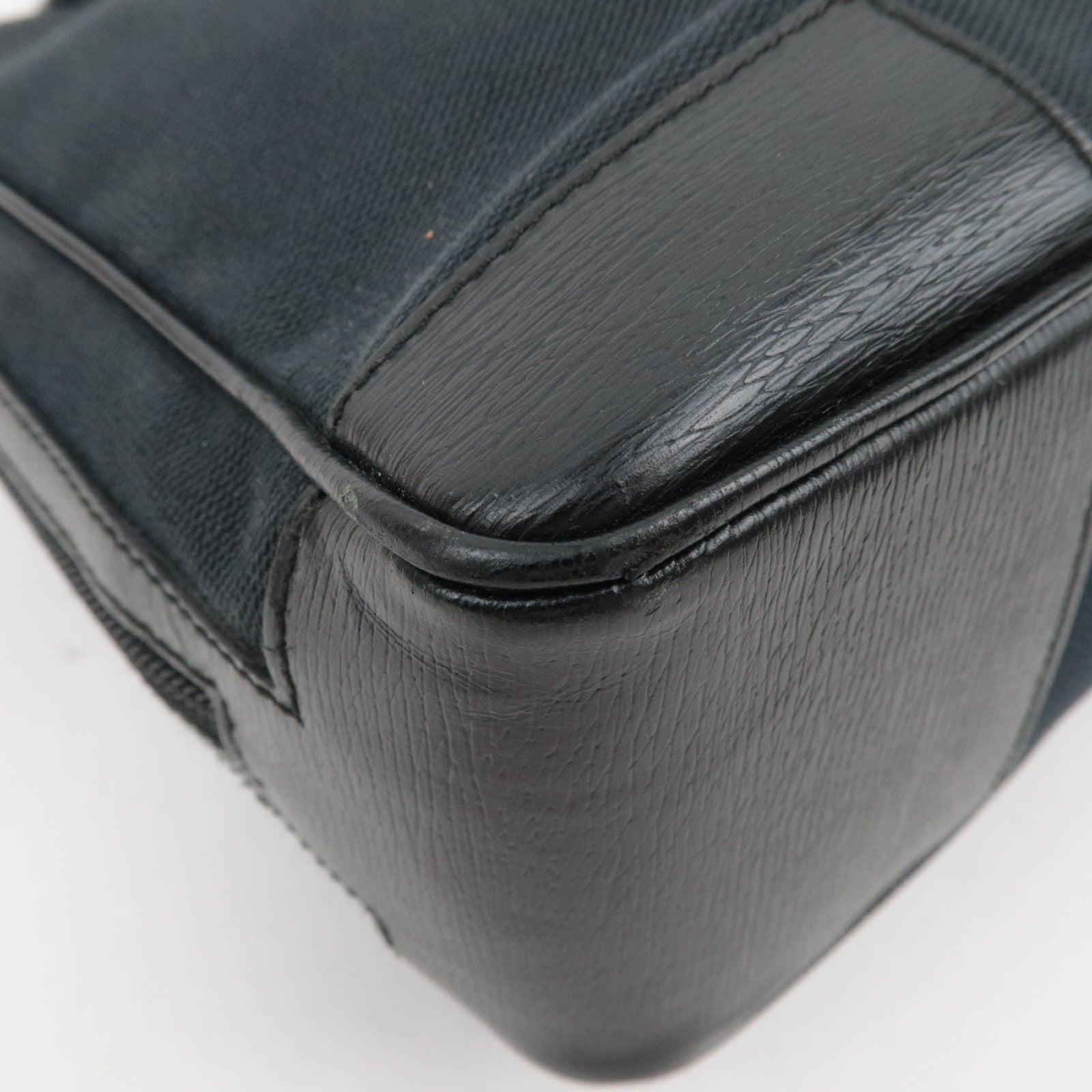 GUCCI G Logo Clasp Canvas Leather Handbag Black 001.5155