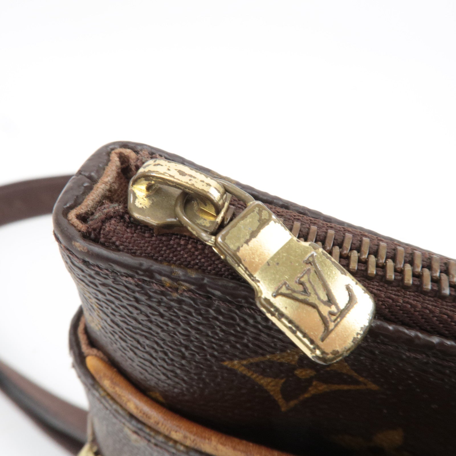 Louis Vuitton Monogram Pochette Valmy Shoulder Bag M40524