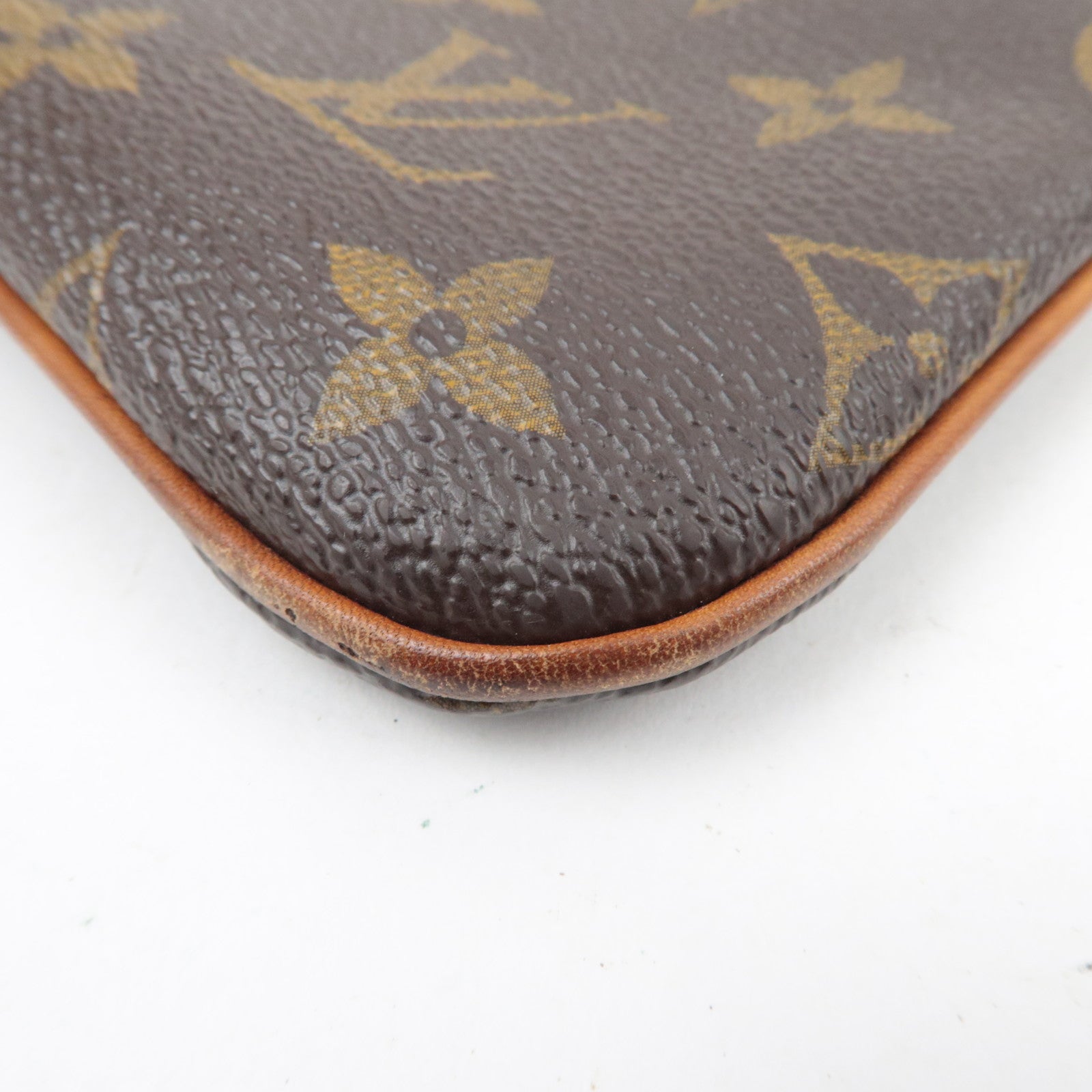 Louis Vuitton Monogram Pochette Valmy Shoulder Bag M40524