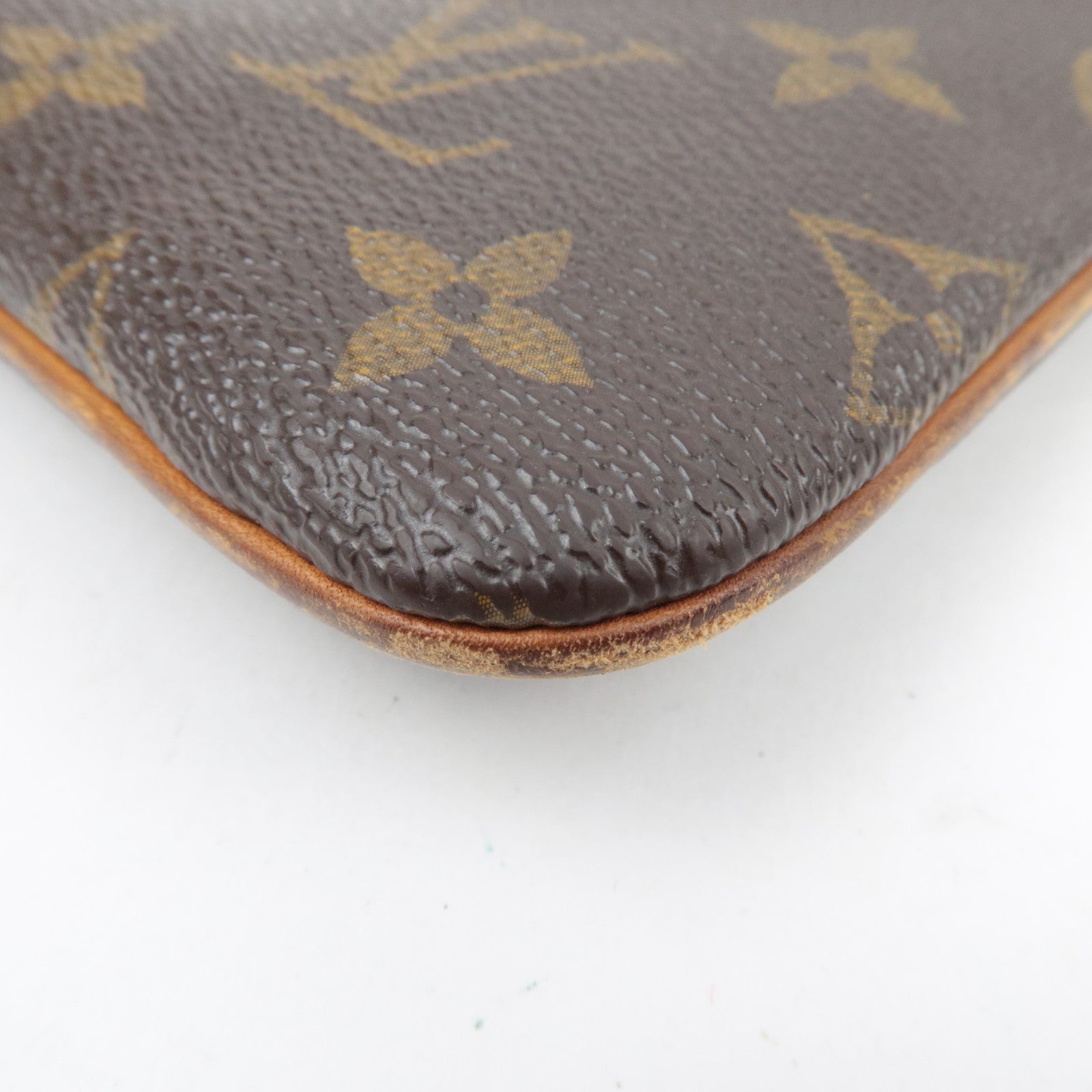 Louis Vuitton Monogram Pochette Valmy Shoulder Bag M40524