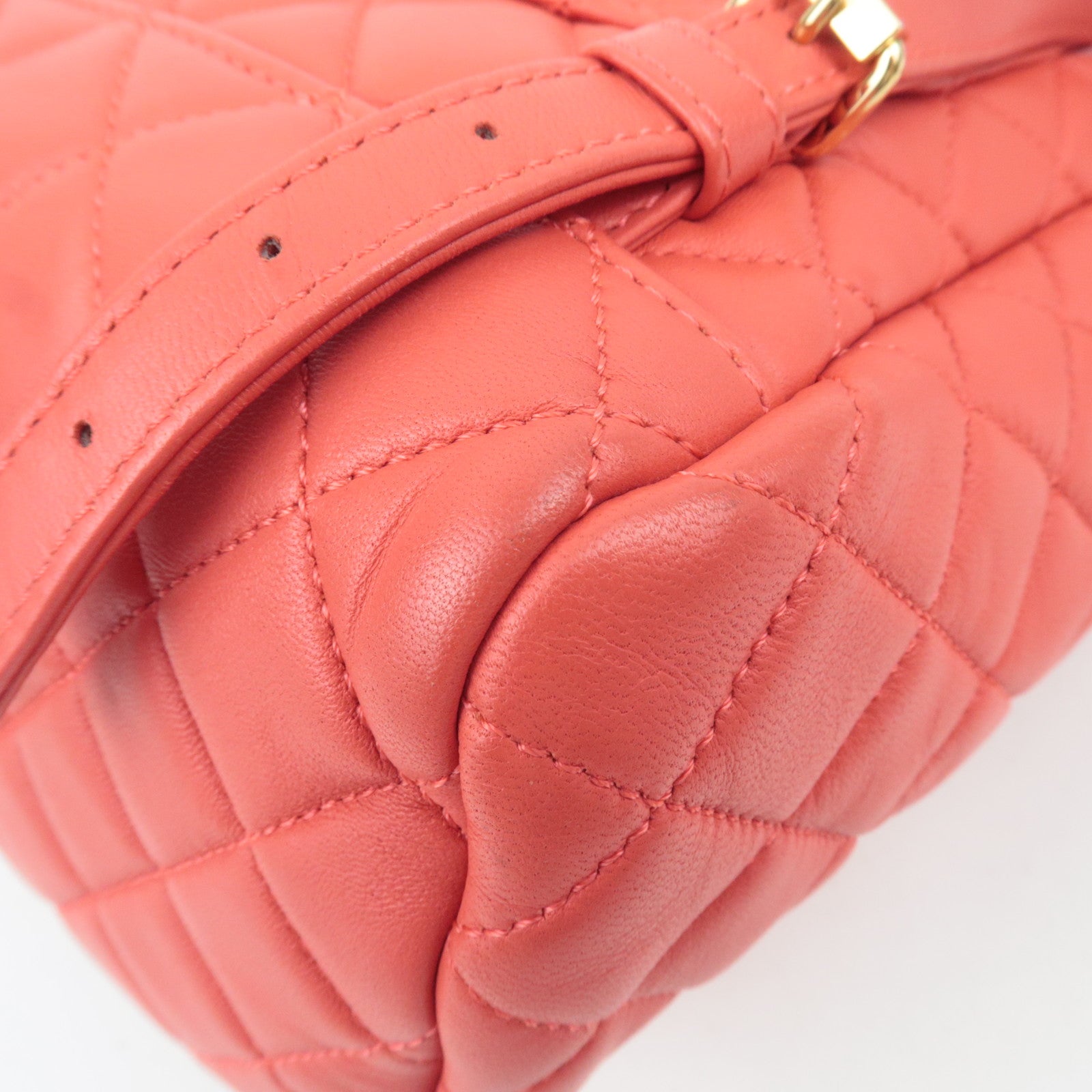 CHANEL Matelasse Lambskin Chain Backpack Red