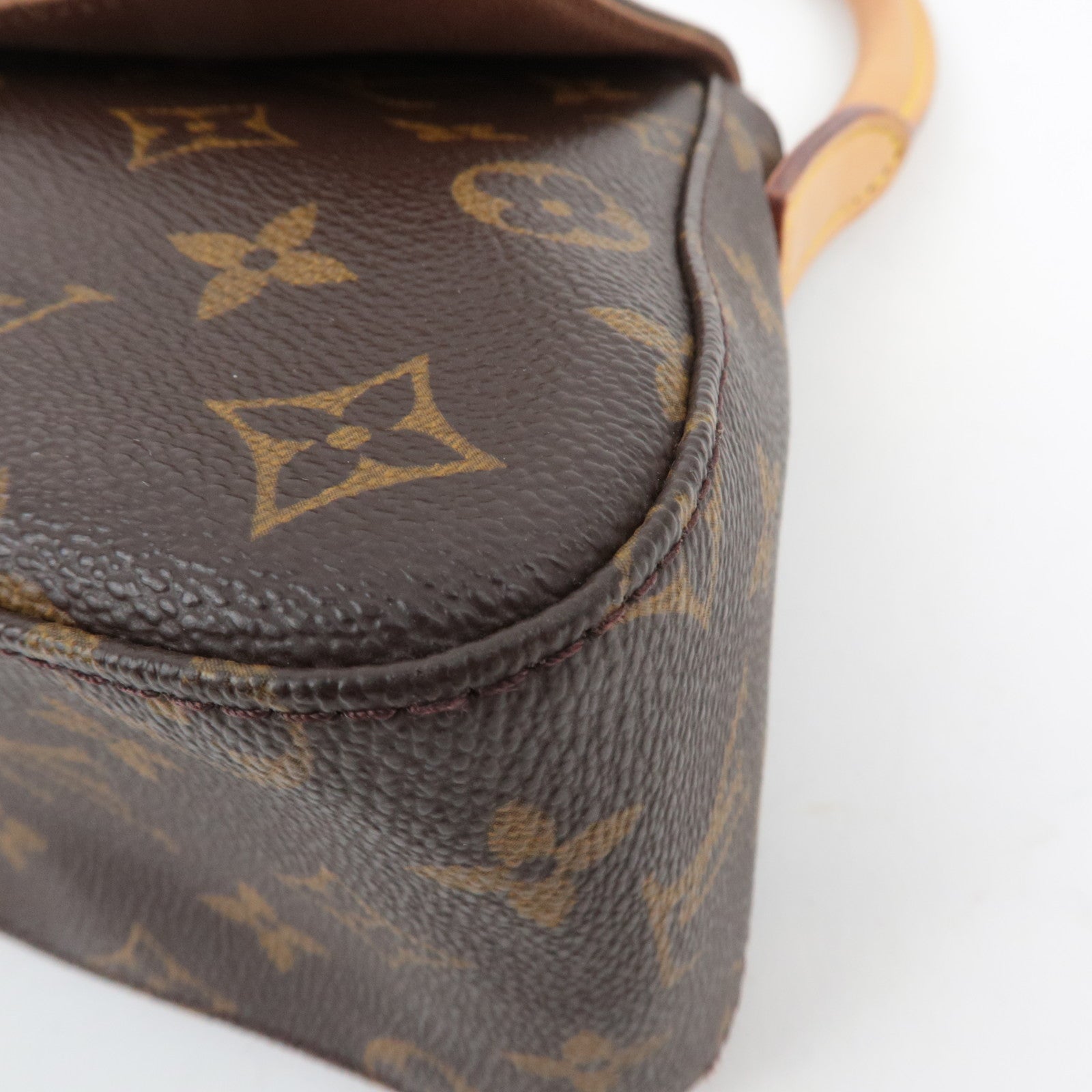 Louis Vuitton Monogram Mini Looping Shoulder Bag M51147