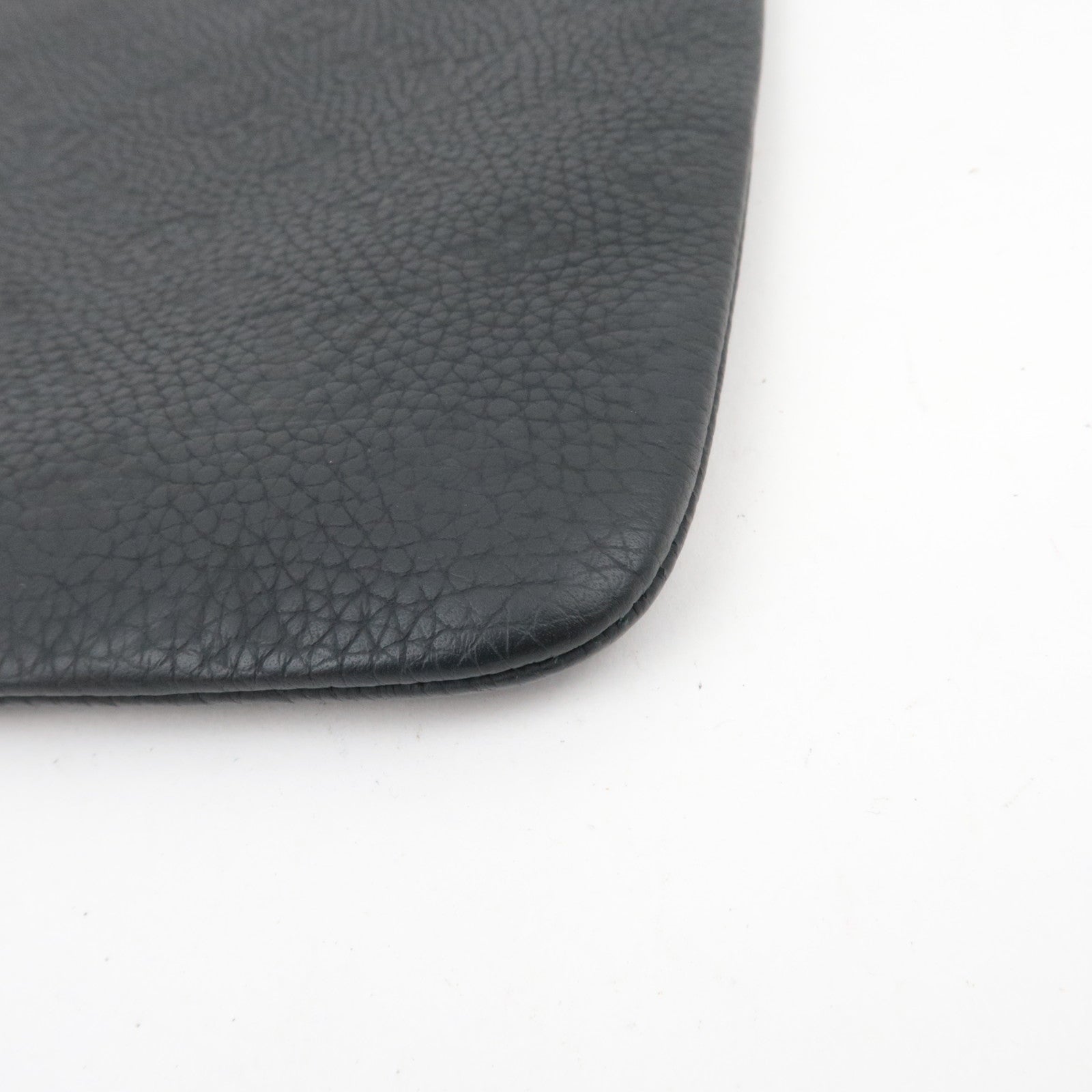 Louis Vuitton Monogram Etui Voyage Clutch Bag Taurillon Leather Noir M59479