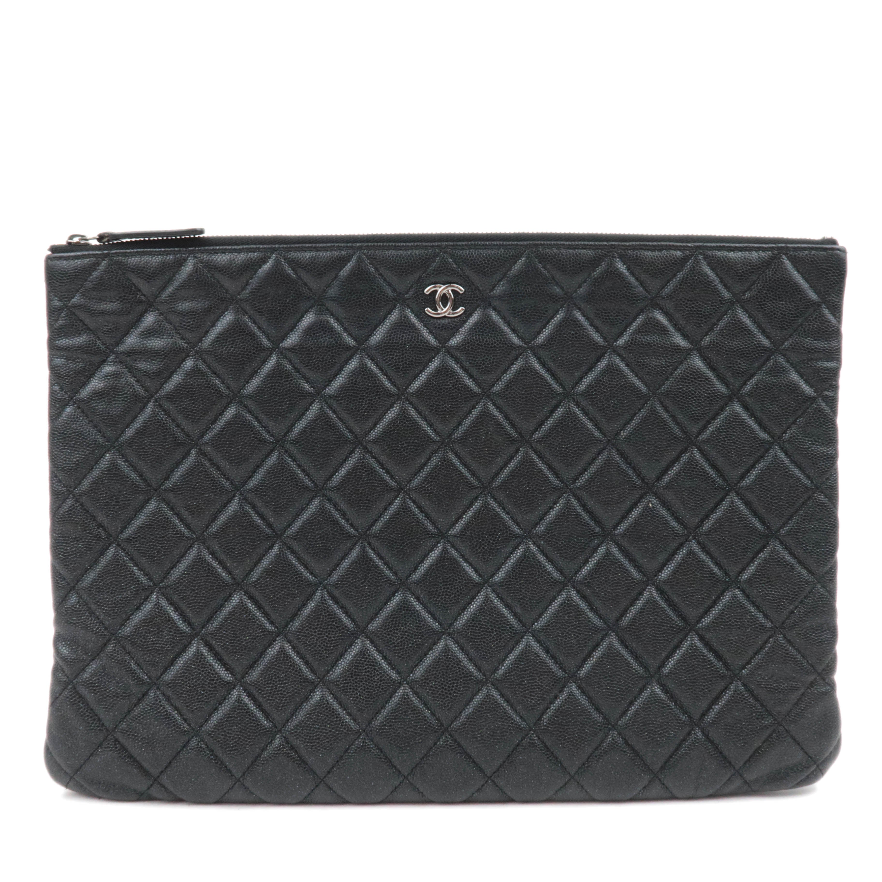 CHANEL Matelasse Caviarskin Clutch Bag Black88233