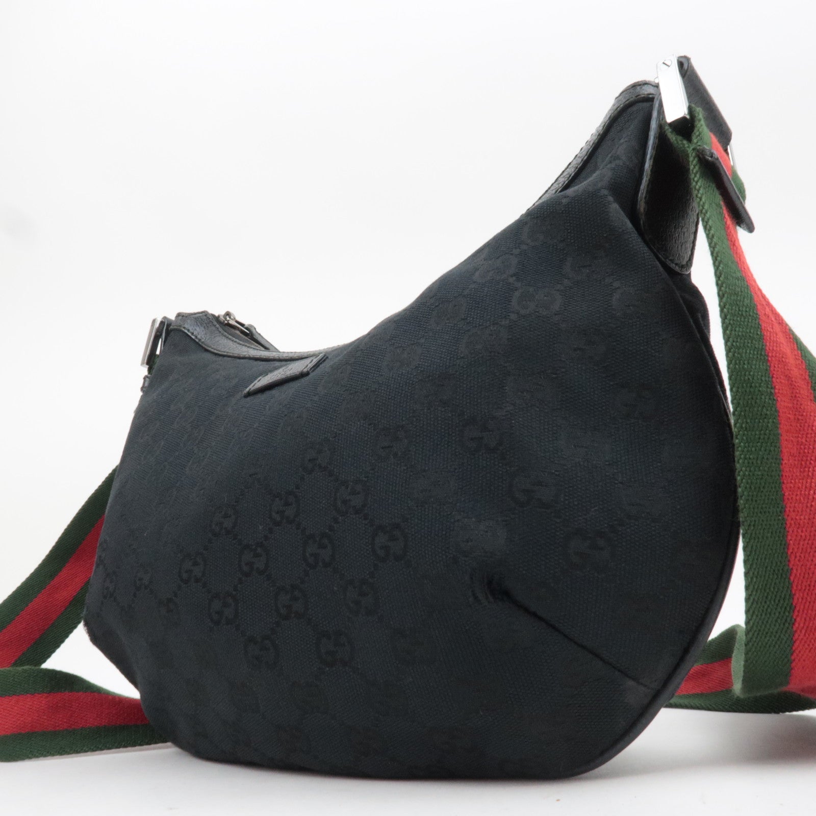 GUCCI Sherry GG Canvas Shoulder Bag Black 181092