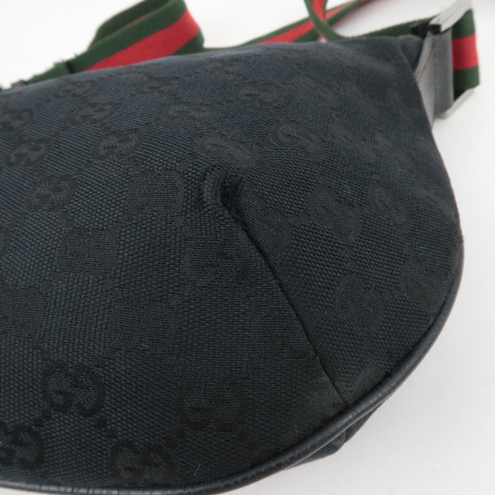 GUCCI Sherry GG Canvas Shoulder Bag Black 181092