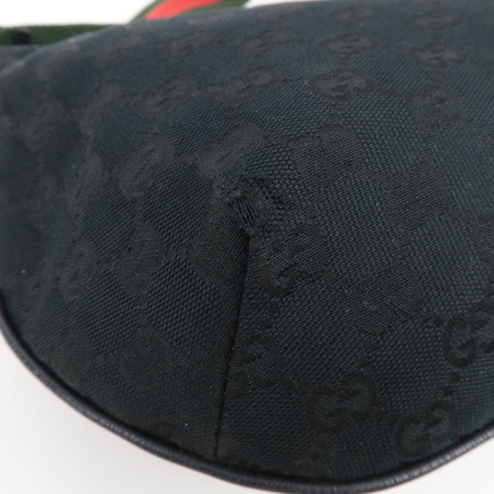 GUCCI Sherry GG Canvas Shoulder Bag Black 181092
