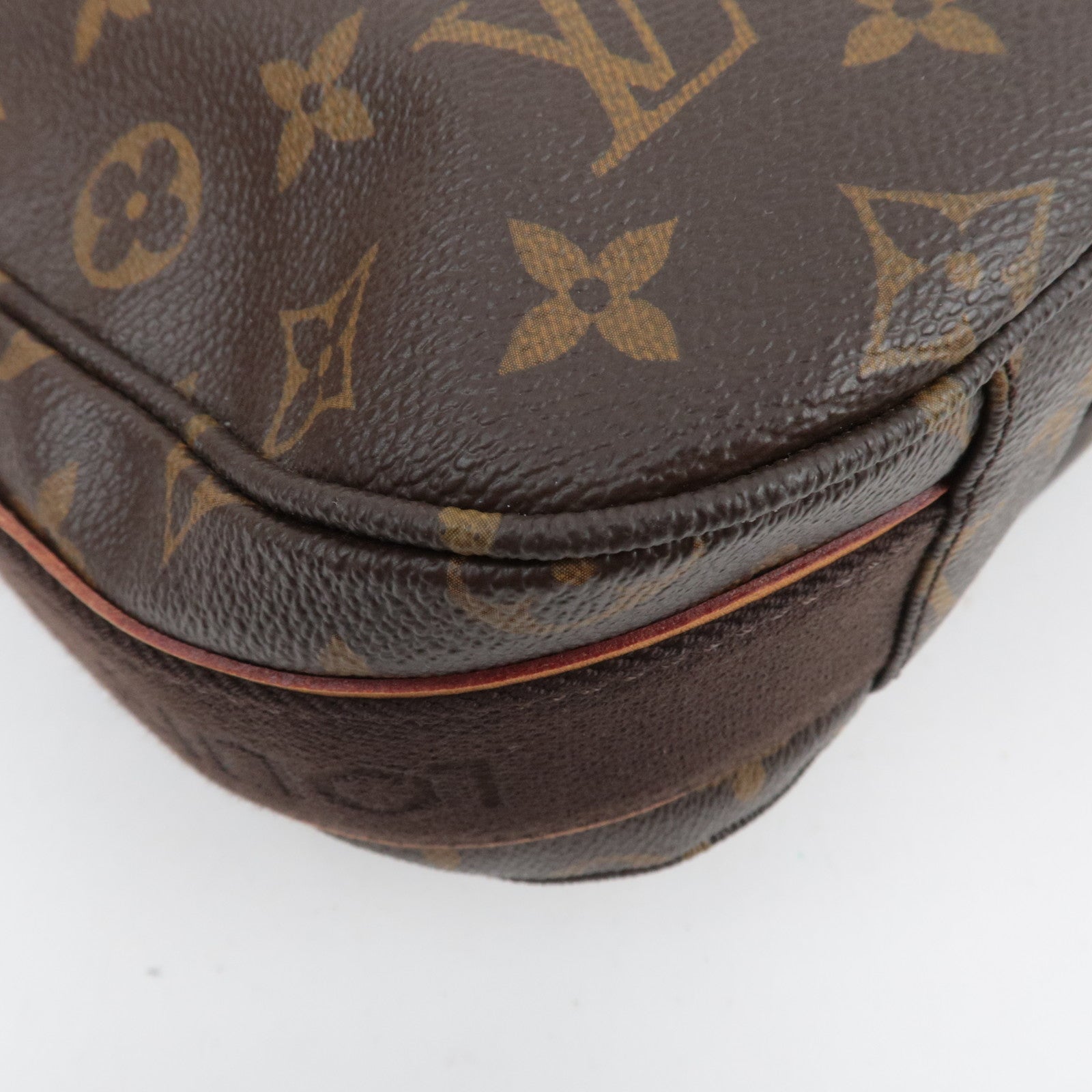 Louis Vuitton Monogram Messenger Beaubourg MM Shoulder Bag M97038