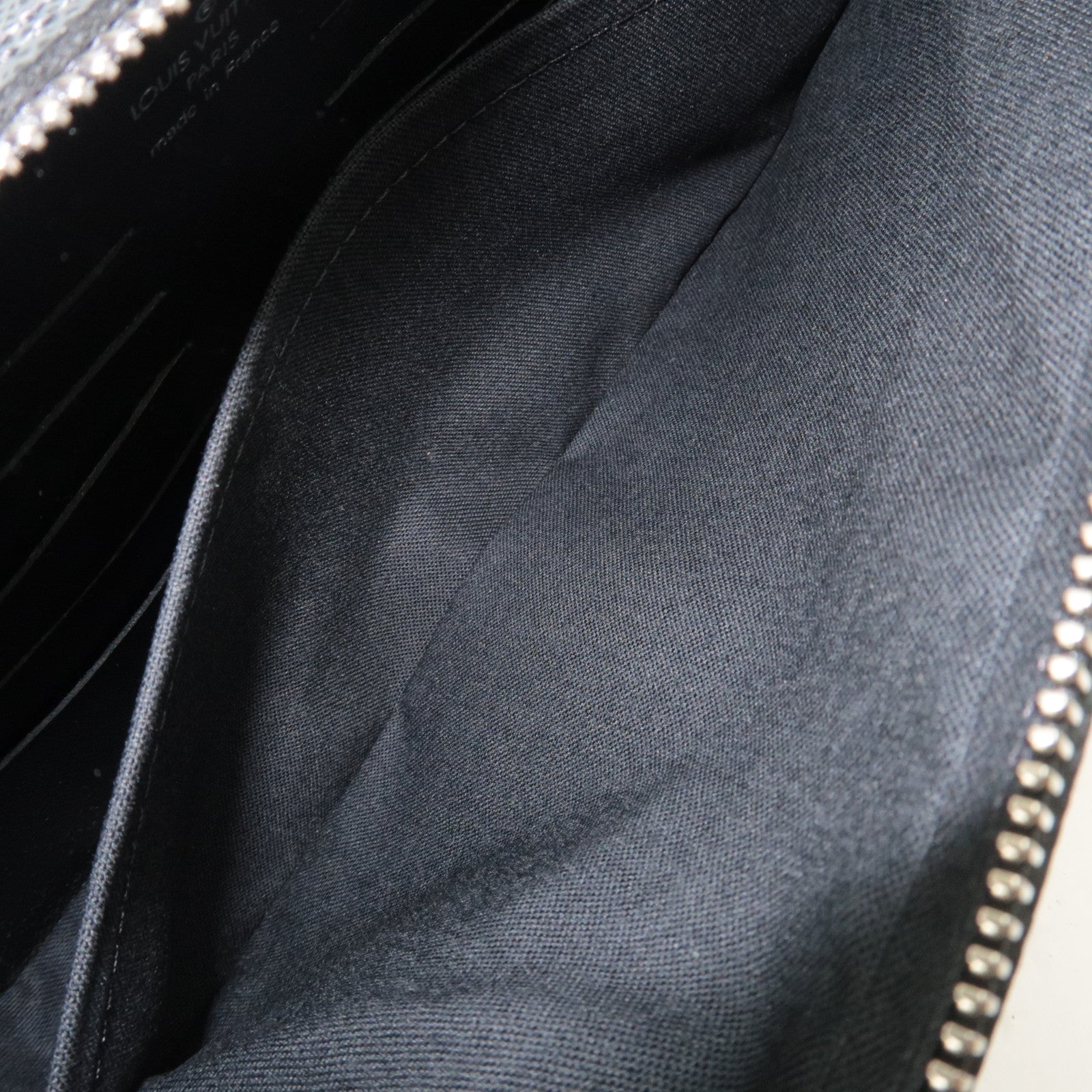 Louis Vuitton Taiga Pavel Clutch Bag Ardoise M31142