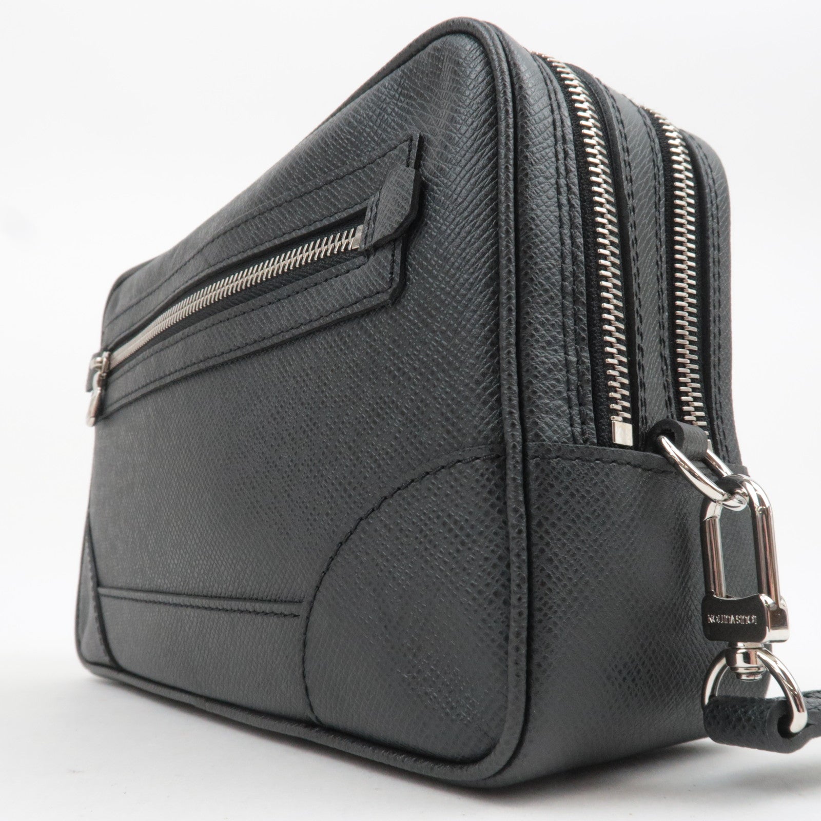 Louis Vuitton Taiga Pavel Clutch Bag Ardoise M31142
