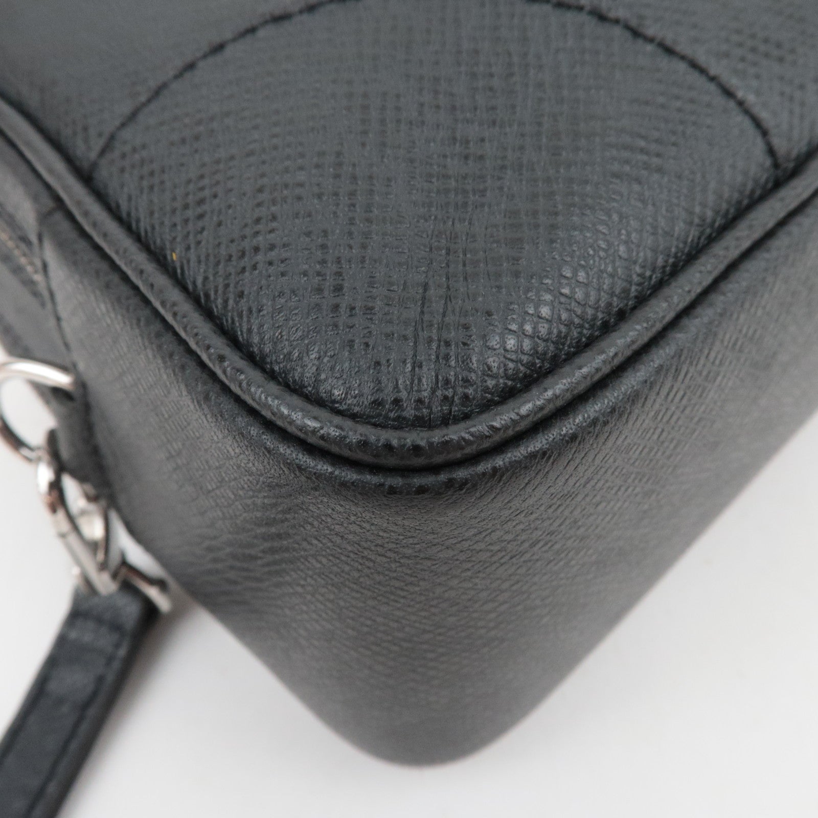 Louis Vuitton Taiga Pavel Clutch Bag Ardoise M31142