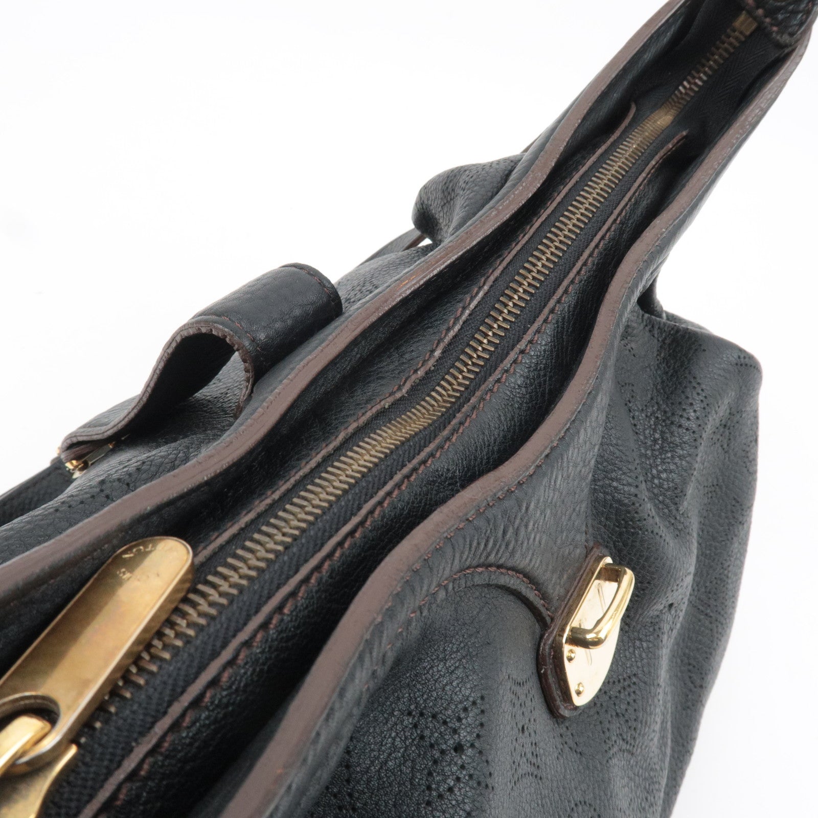 Louis Vuitton Monogram Mahina XS Shoulder Bag Noir M95660