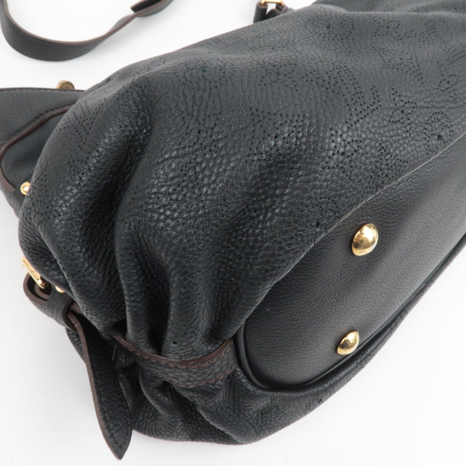 Louis Vuitton Monogram Mahina XS Shoulder Bag Noir M95660