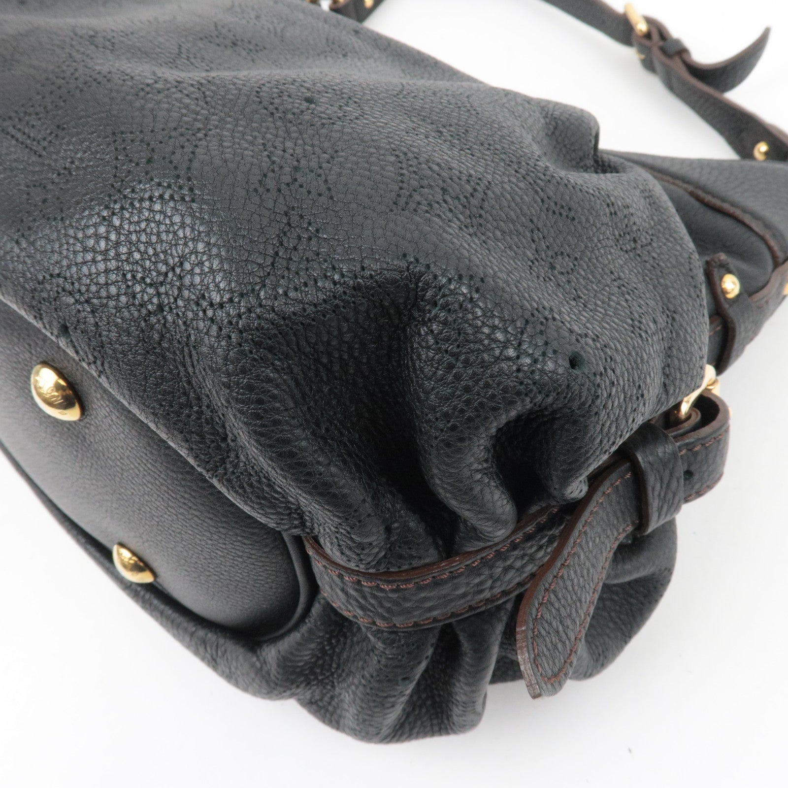 Louis Vuitton Monogram Mahina XS Shoulder Bag Noir M95660