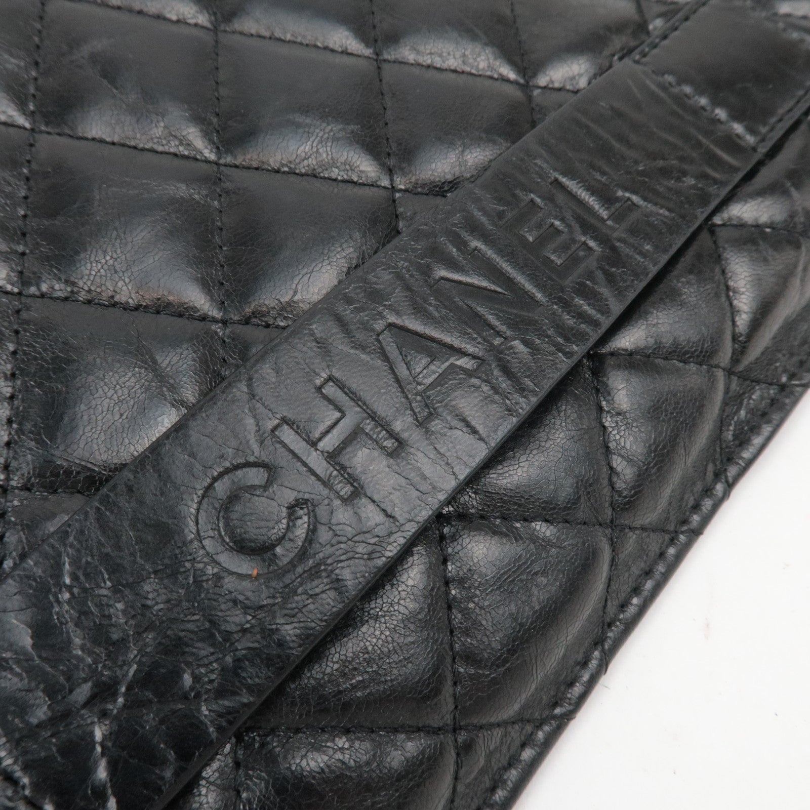 CHANEL Matelasse Aged Calfskin Clutch Bag Black