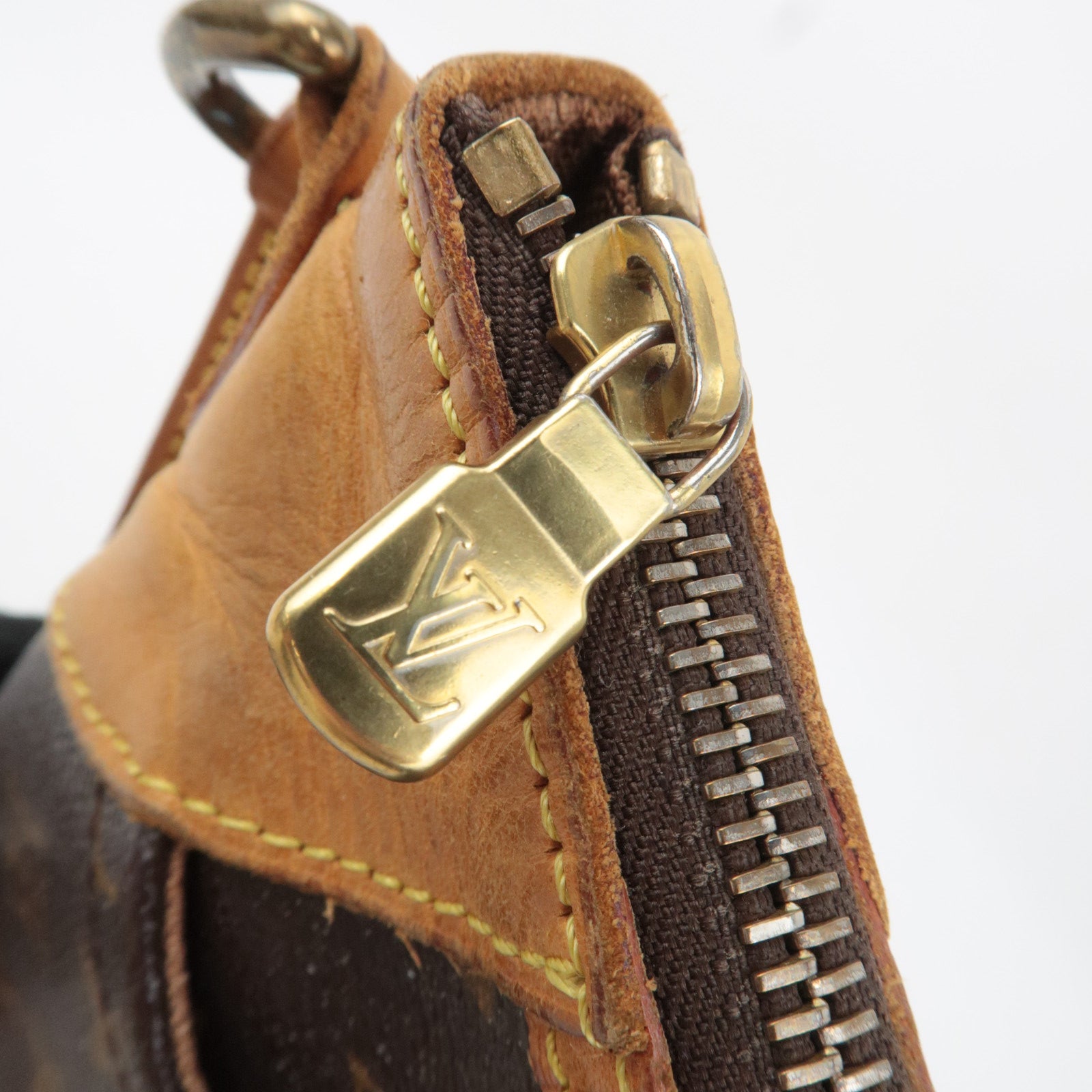 Louis Vuitton Monogram Odeon MM Shoulder Bag M56389