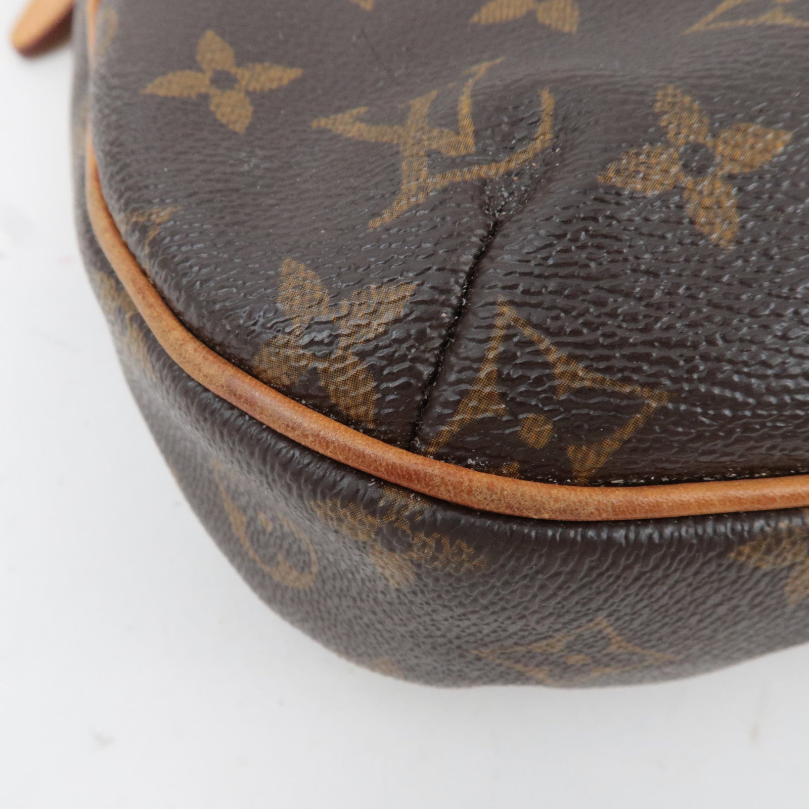 Louis Vuitton Monogram Odeon MM Shoulder Bag M56389