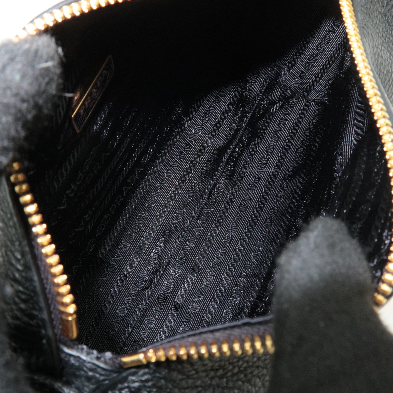 PRADA Vitello Phoenix Leather Shoulder Bag Black 1BH157