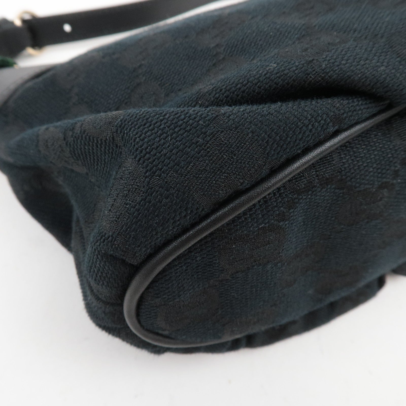 GUCCI Sherry GG Canvas Shoulder Bag Black 224093