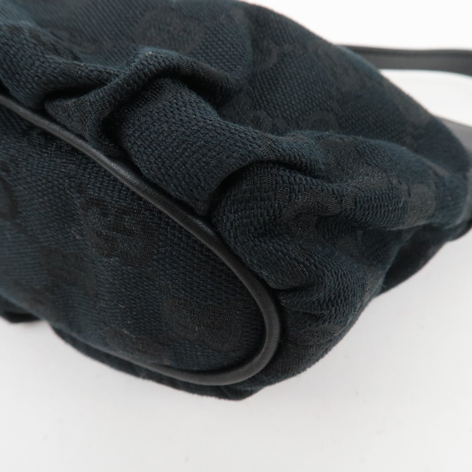 GUCCI Sherry GG Canvas Shoulder Bag Black 224093