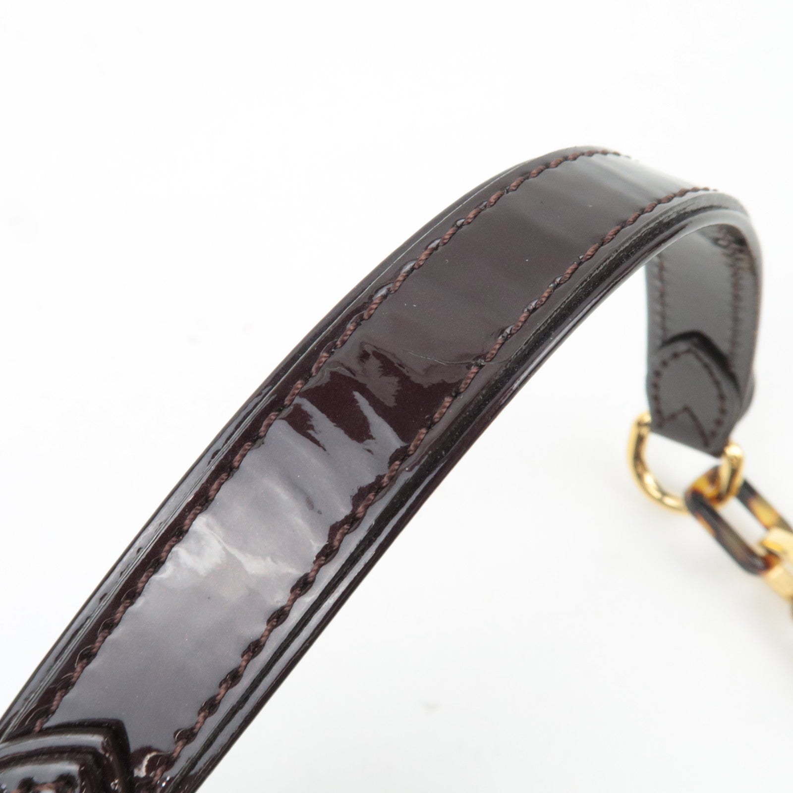 Louis Vuitton Monogram Vernis Vermont Avenue Shoulder Bag Amarante M91279