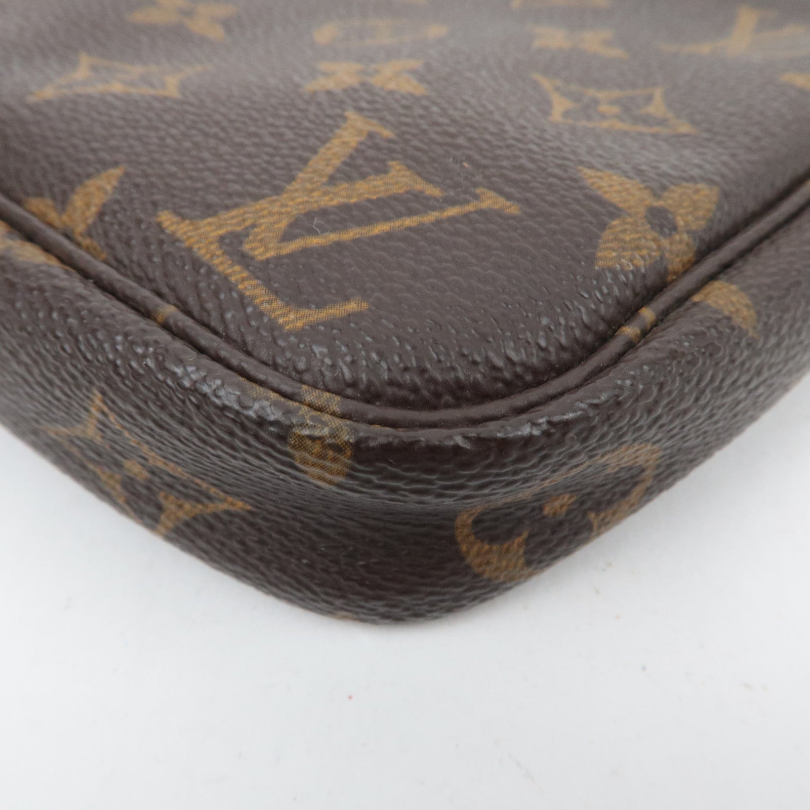 Louis Vuitton Monogram Pochette Accessories Handbag M51980
