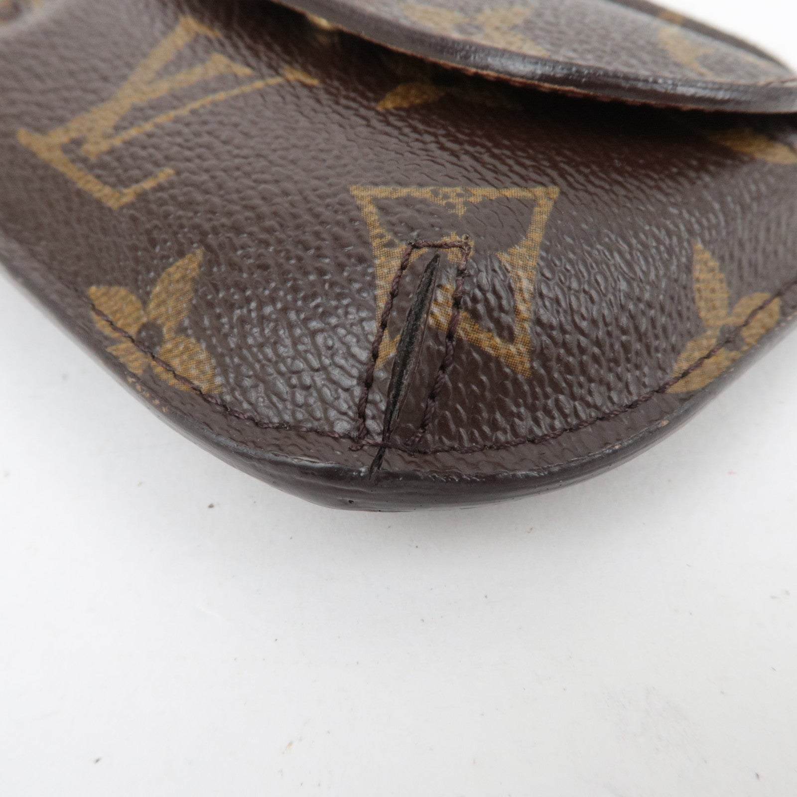 Louis Vuitton Monogram Porte Monnaie Shilling Coin Case M60025