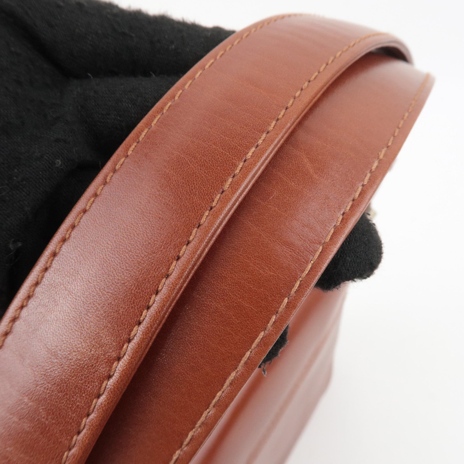 GUCCI Old Gucci Leather Shoulder Bag Brown
