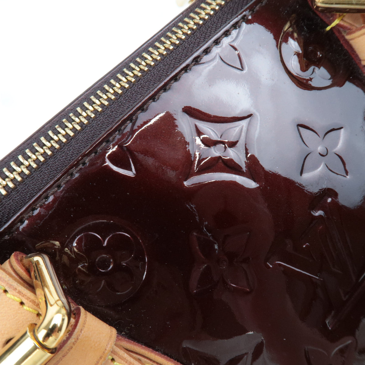 Louis Vuitton Monogram Vernis Rosewood Avenue Shoulder Bag Amarante M93510