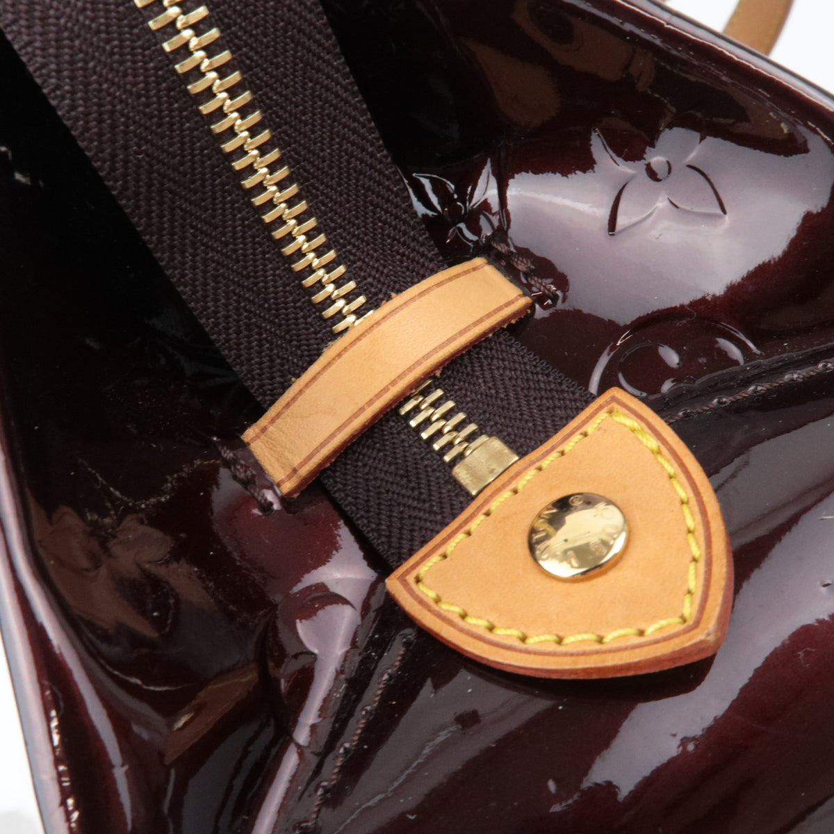 Louis Vuitton Monogram Vernis Rosewood Avenue Shoulder Bag Amarante M93510