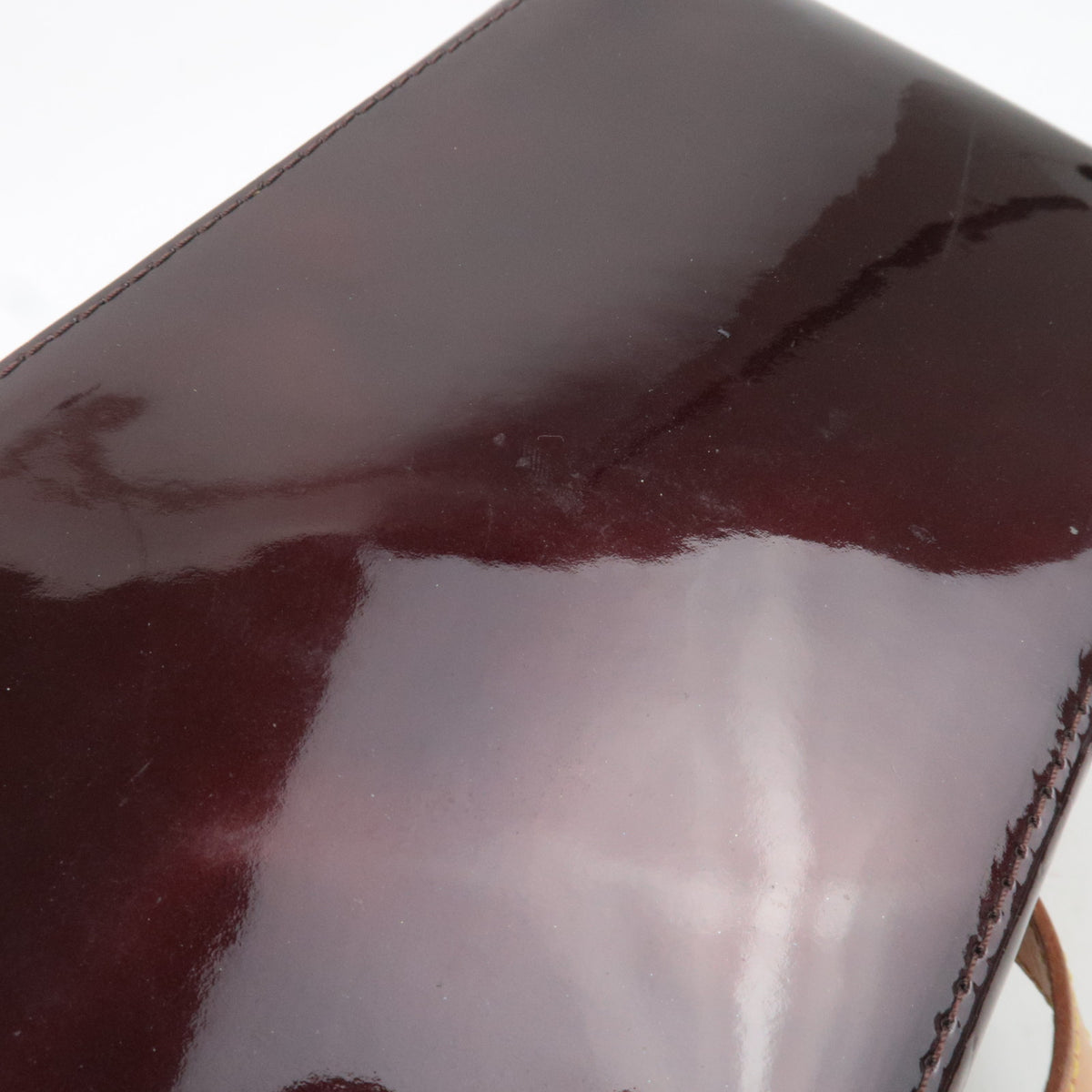 Louis Vuitton Monogram Vernis Rosewood Avenue Shoulder Bag Amarante M93510