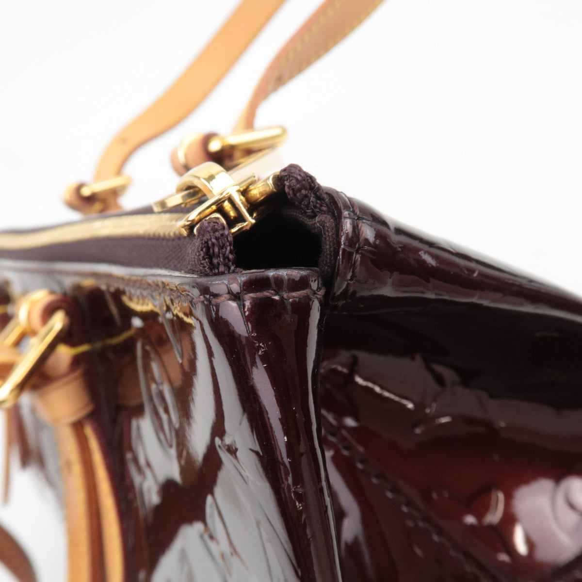 Louis Vuitton Monogram Vernis Rosewood Avenue Shoulder Bag Amarante M93510