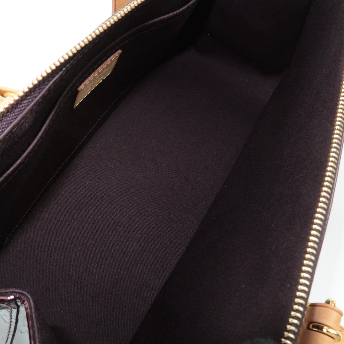 Louis Vuitton Monogram Vernis Rosewood Avenue Shoulder Bag Amarante M93510