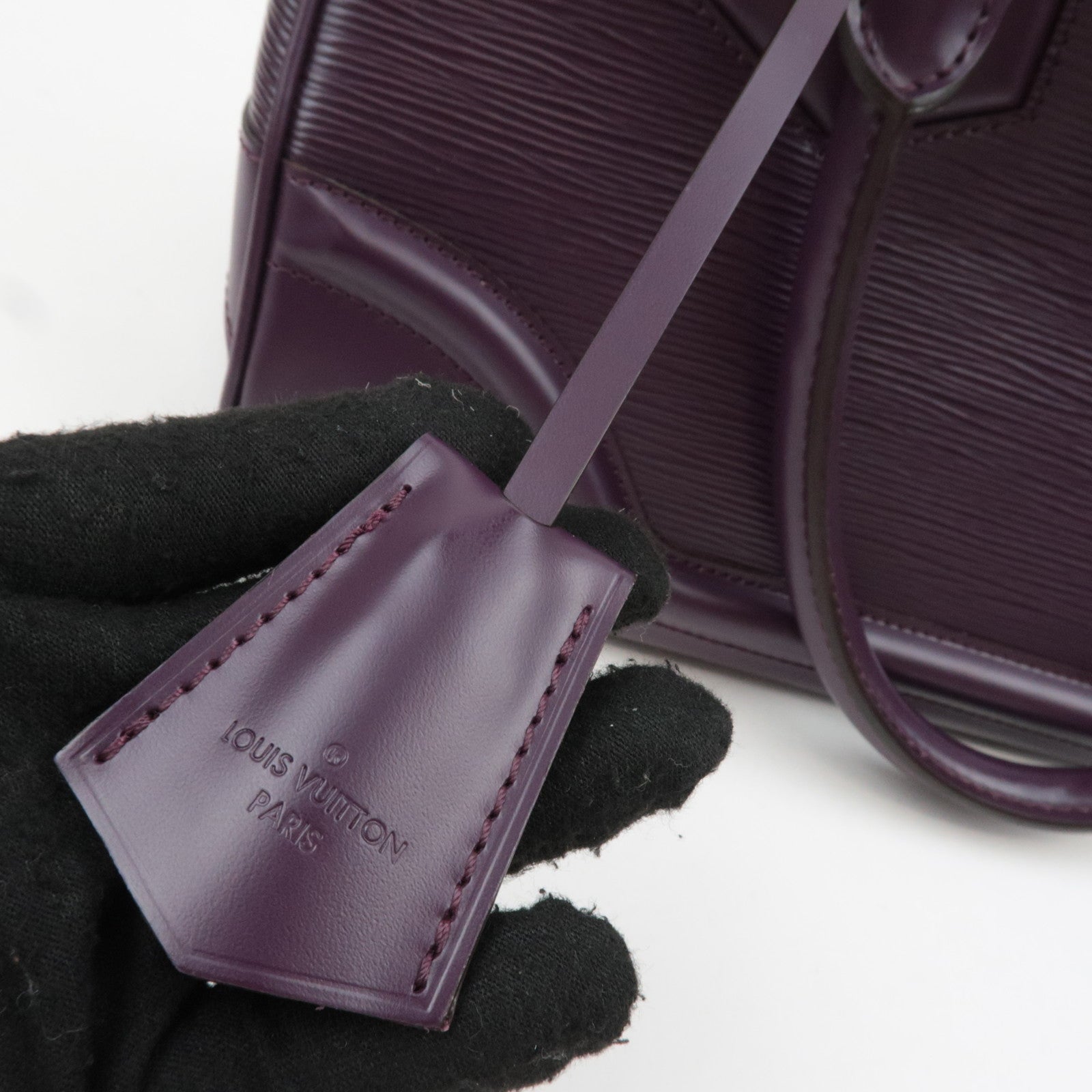 Louis Vuitton Epi Bowling Montaigne GM Handbag Cassis M5931K