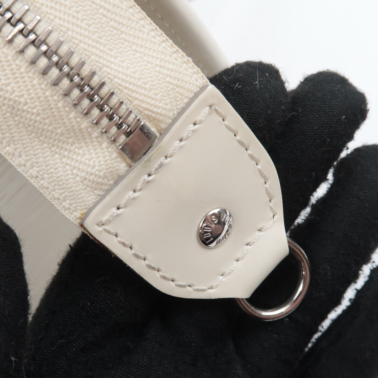 Louis Vuitton Epi Madeleine PM Shoulder Bag Ivoire M5933J