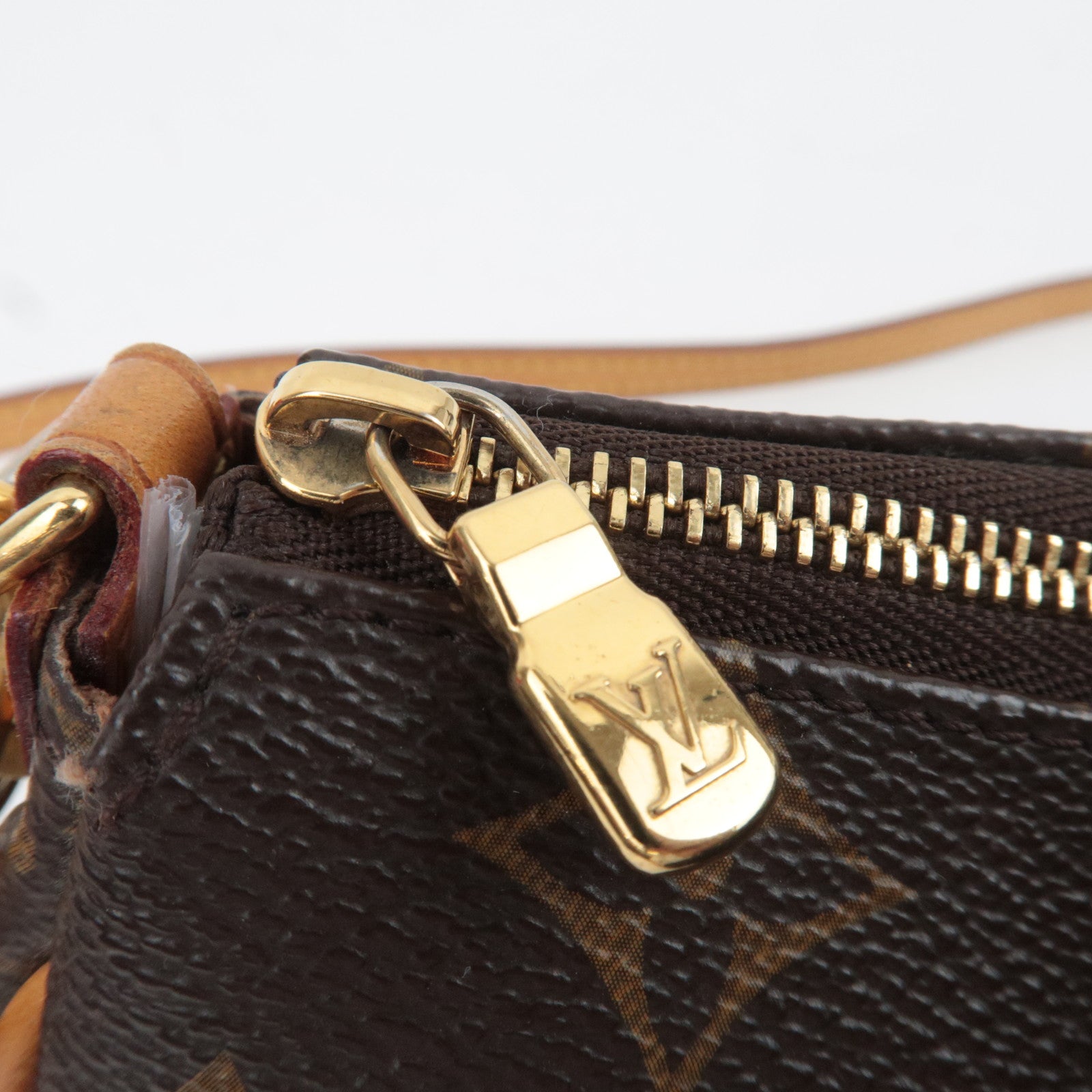 Louis Vuitton Monogram Eva Shoulder Bag M95567