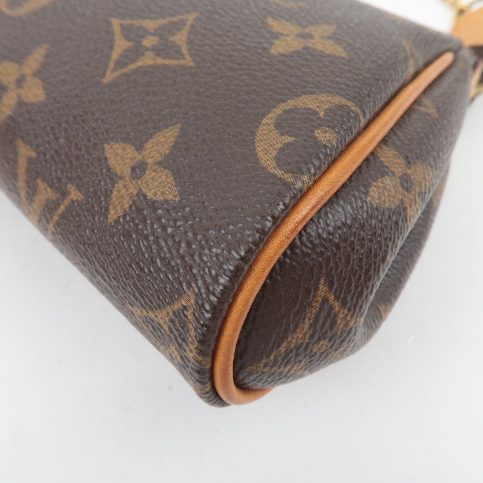 Louis Vuitton Monogram Eva Shoulder Bag M95567