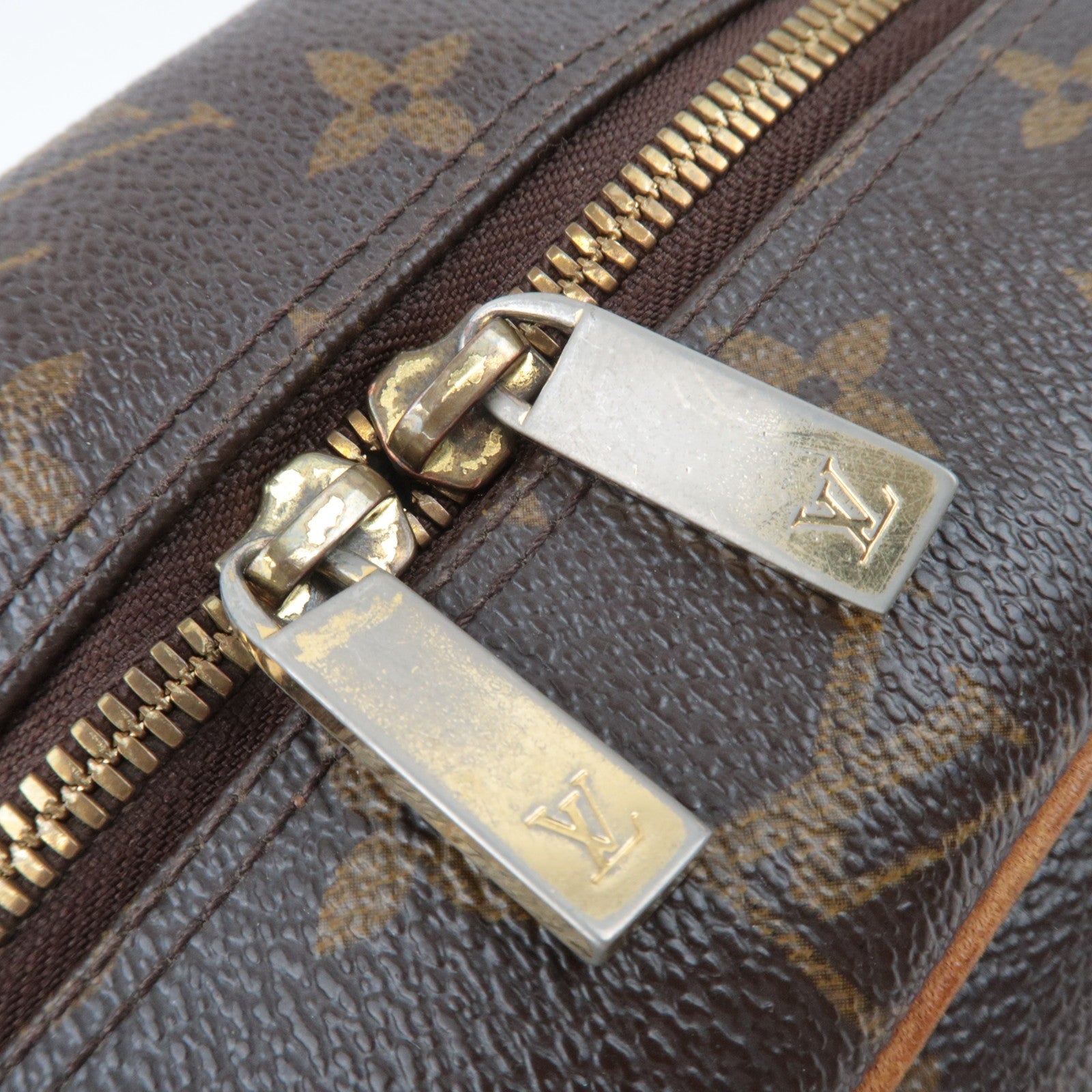 Louis Vuitton Monogram Cite MM Shoulder Bag M51182
