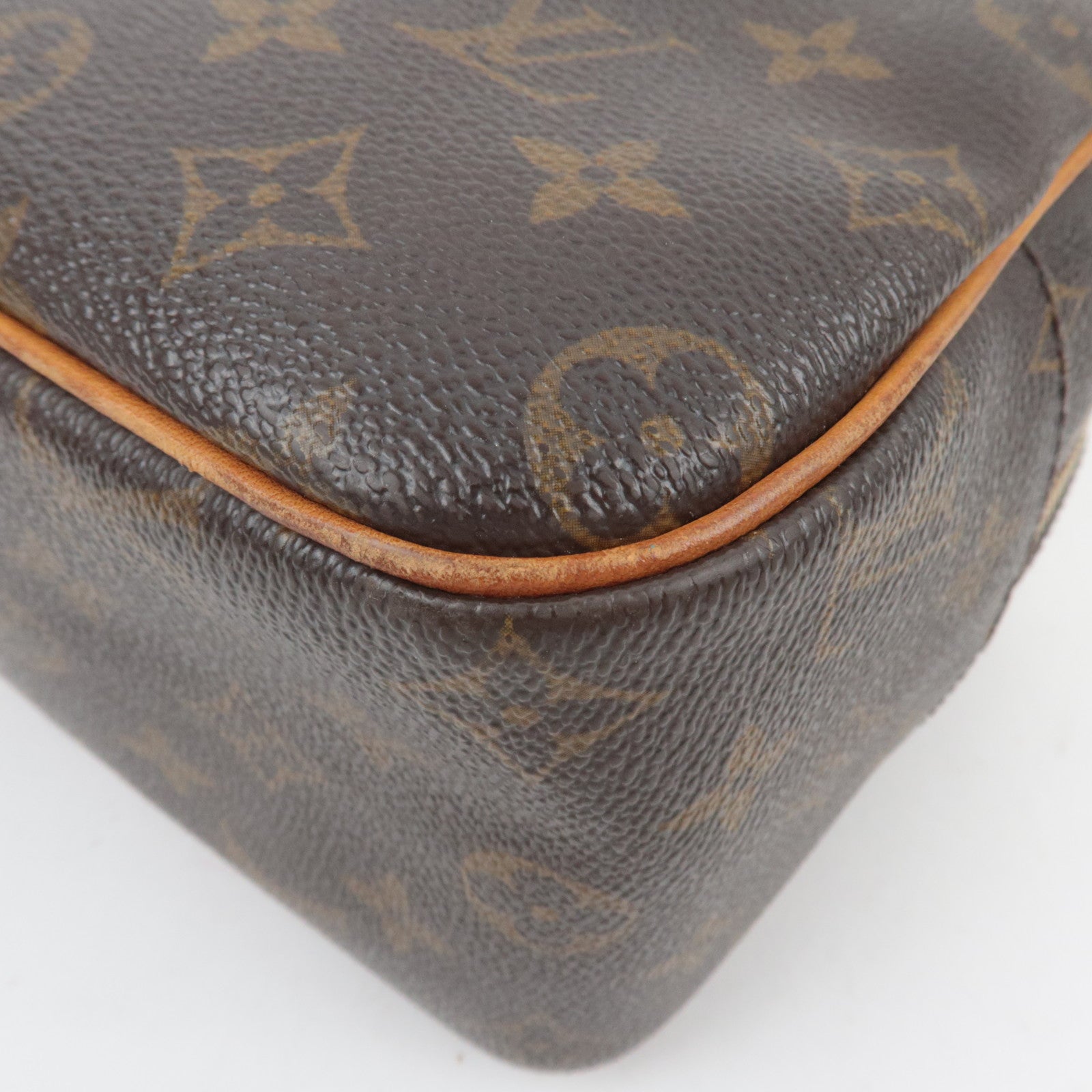 Louis Vuitton Monogram Cite MM Shoulder Bag M51182
